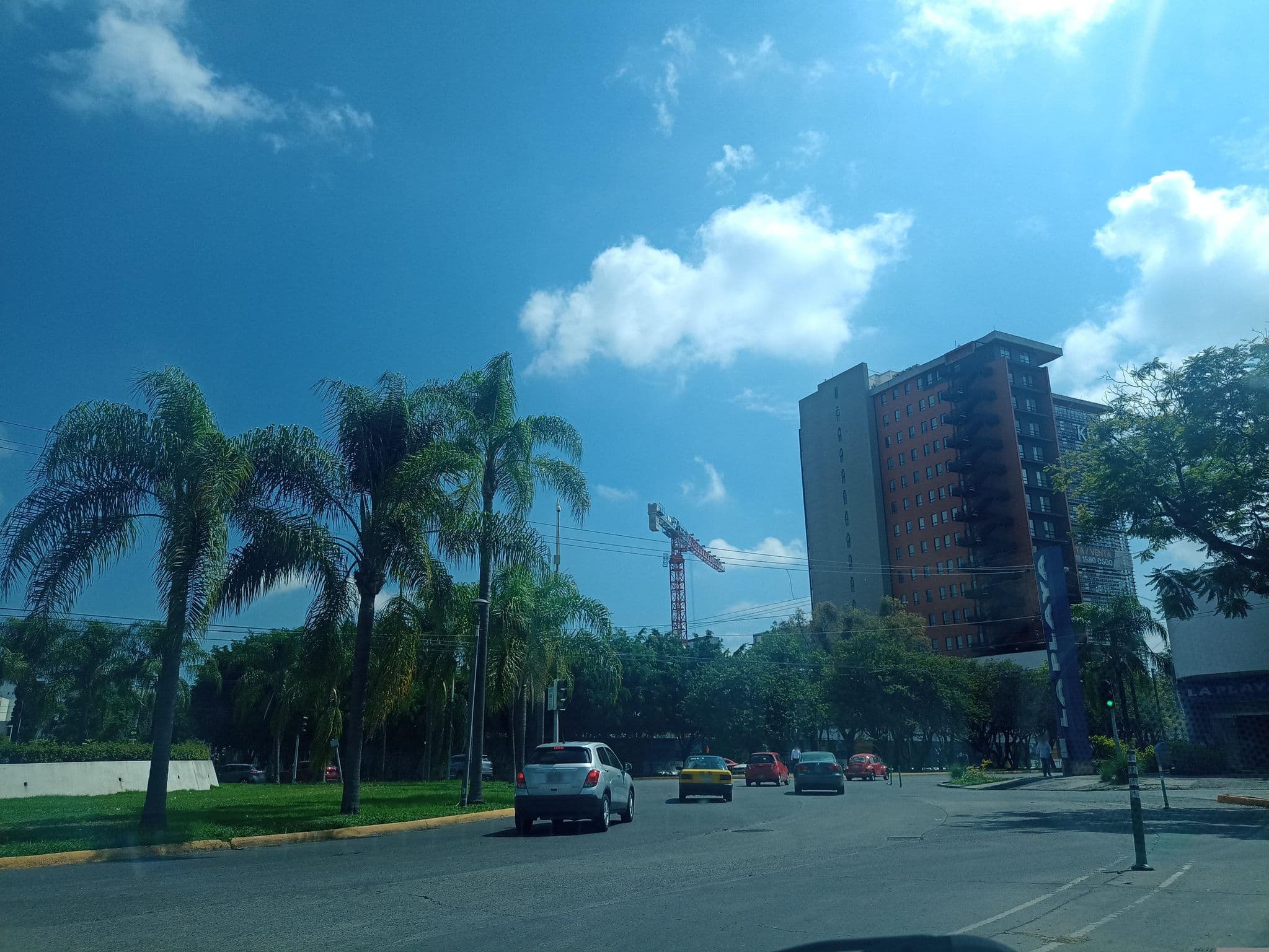 Street view near Recreatur Travel, Zapopan2 — © darkneoss (CC BY-SA · Mapillary)