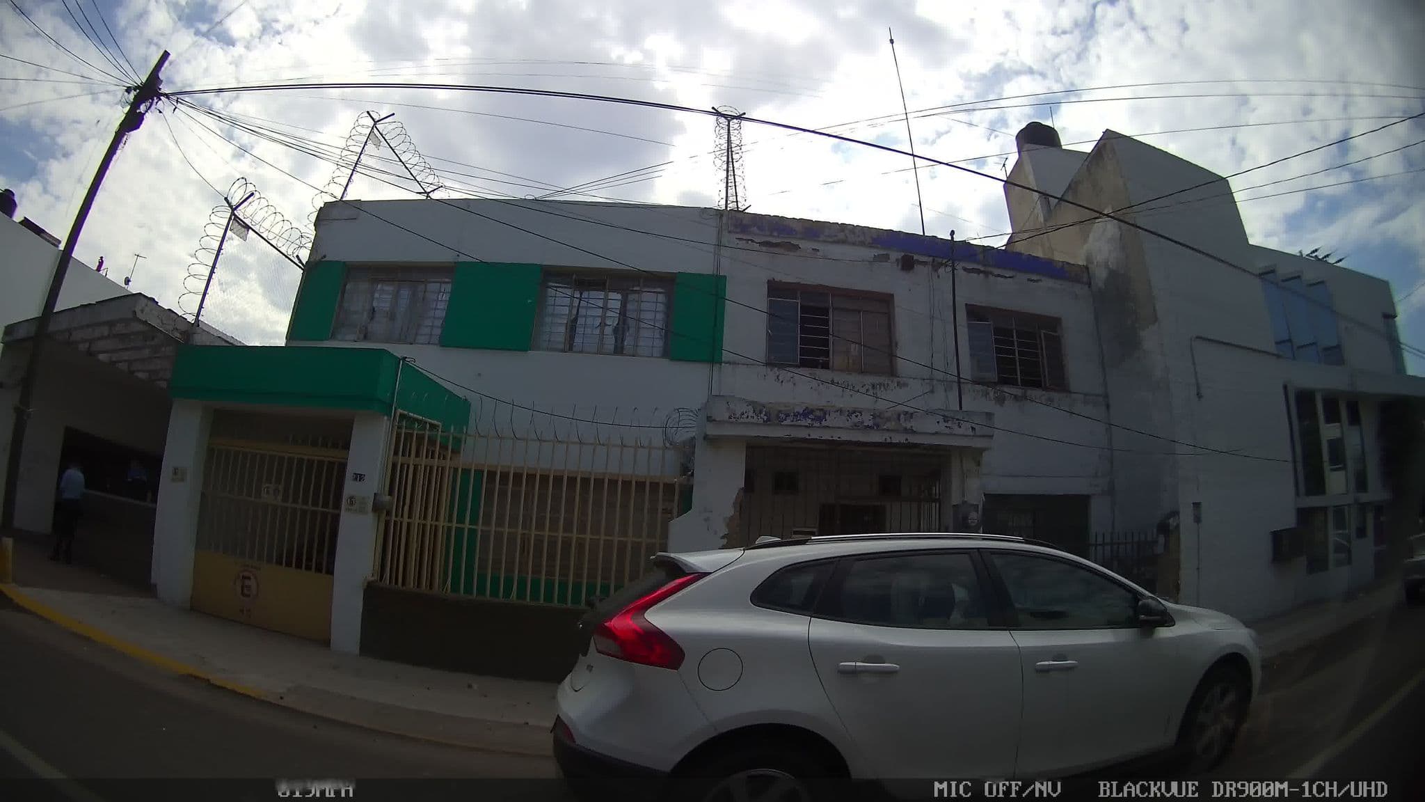 Street view near Tabacos Ornelas, Guadalajara — © kaart_1 (CC BY-SA · Mapillary)