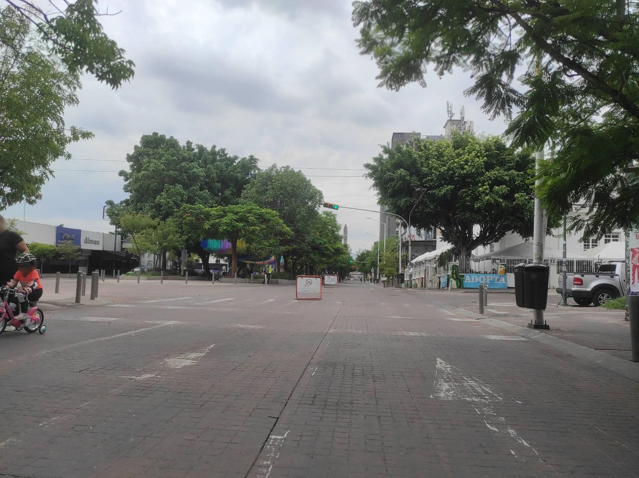 Street view near Casa Xalisco, Guadalajara — © josuer (CC BY-SA · Mapillary)