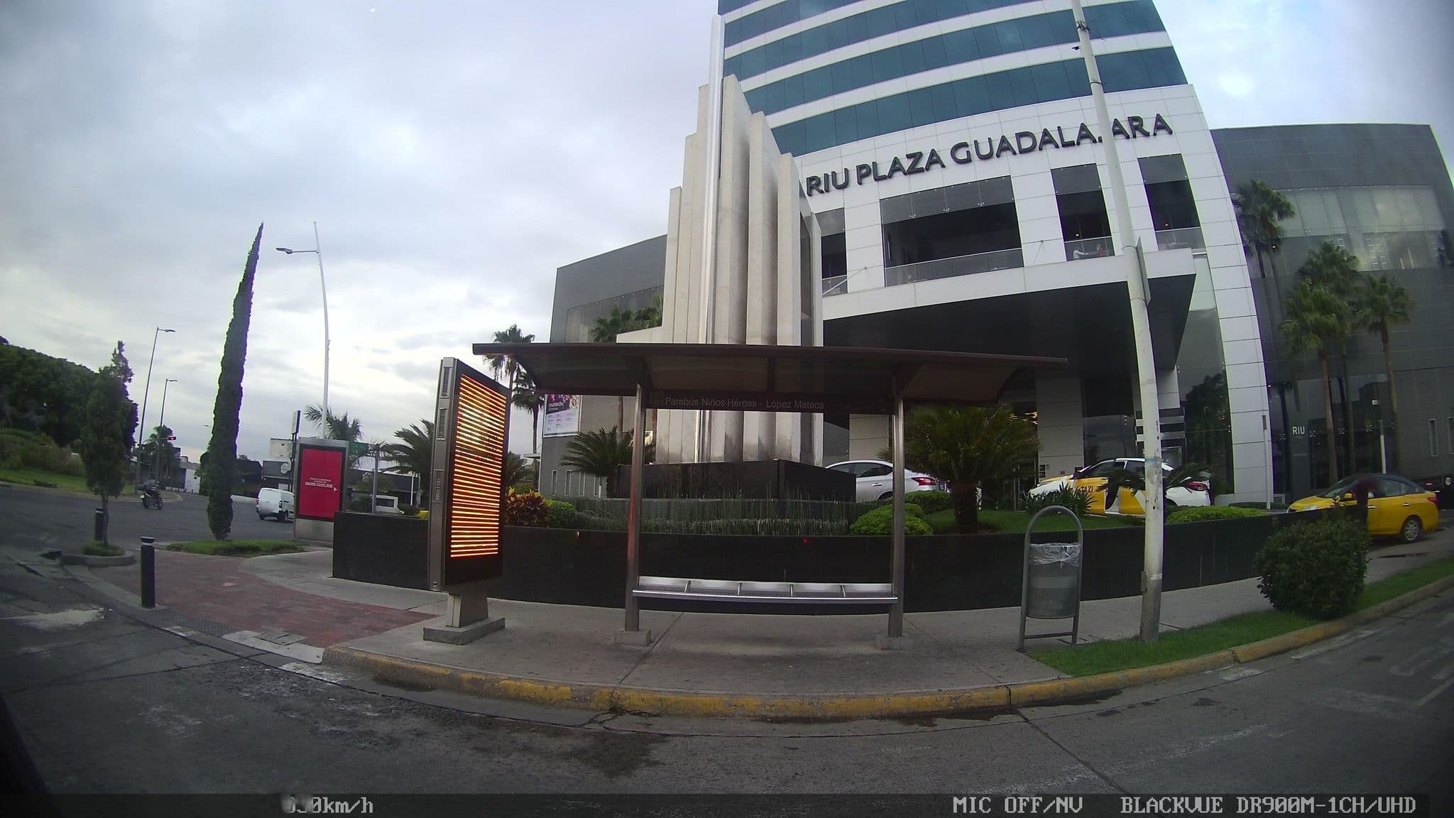 Street view near Room 1703, Guadalajara — © kaart_3 (CC BY-SA · Mapillary)