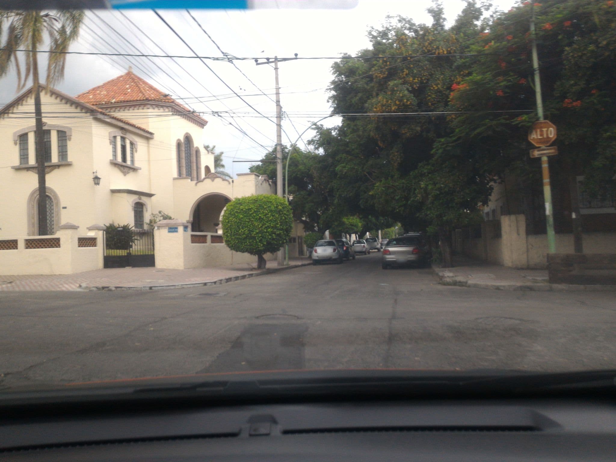 Street view near Casa Venezuela, Guadalajara — © xe1gyp (CC BY-SA · Mapillary)