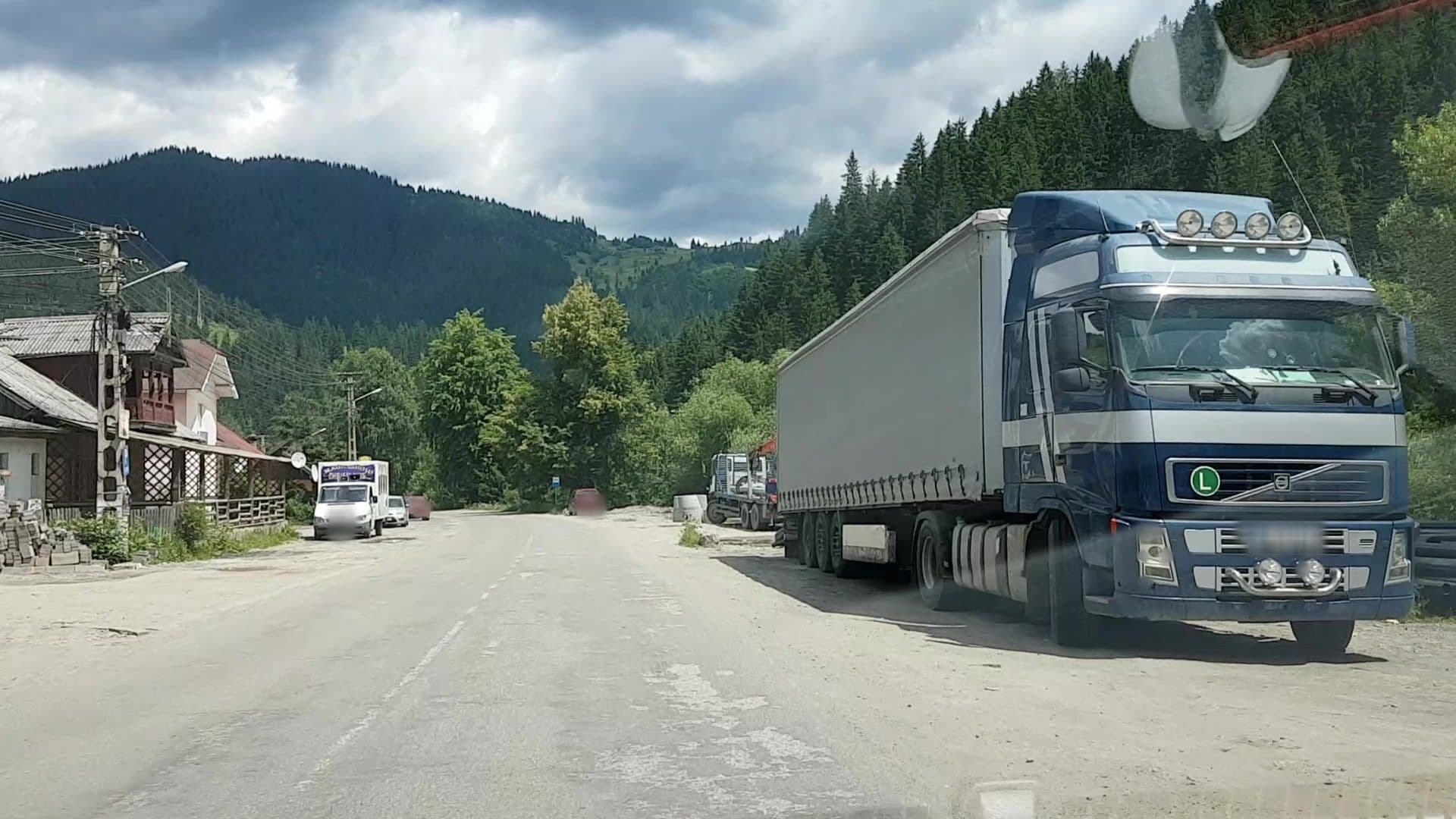Street view near din Broșteni, Broşteni — © truevadila (CC BY-SA · Mapillary)