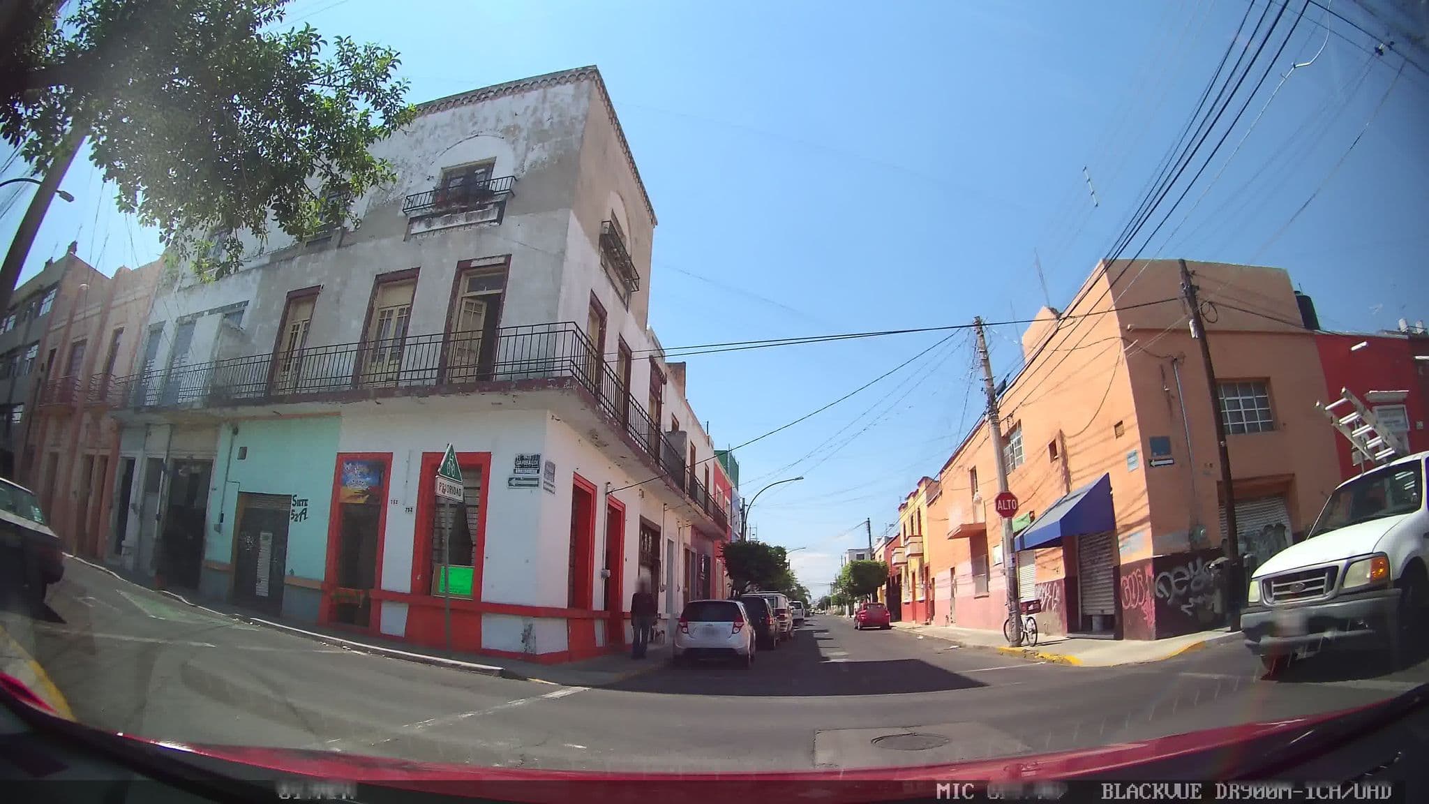 Street view near La Casa Del Sacerdote, Guadalajara — © kaart_1 (CC BY-SA · Mapillary)