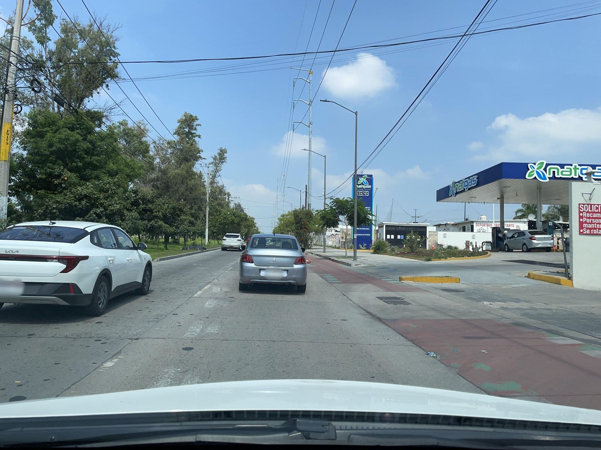 Street view near In&Out Motel, Zapopan — © DanielRguez14 (CC BY-SA · Mapillary)