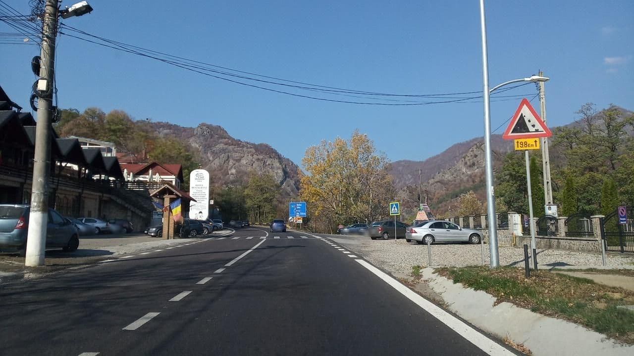 Street view near Pensiunea Alex ***, Jiblea Veche — © tavi (CC BY-SA · Mapillary)