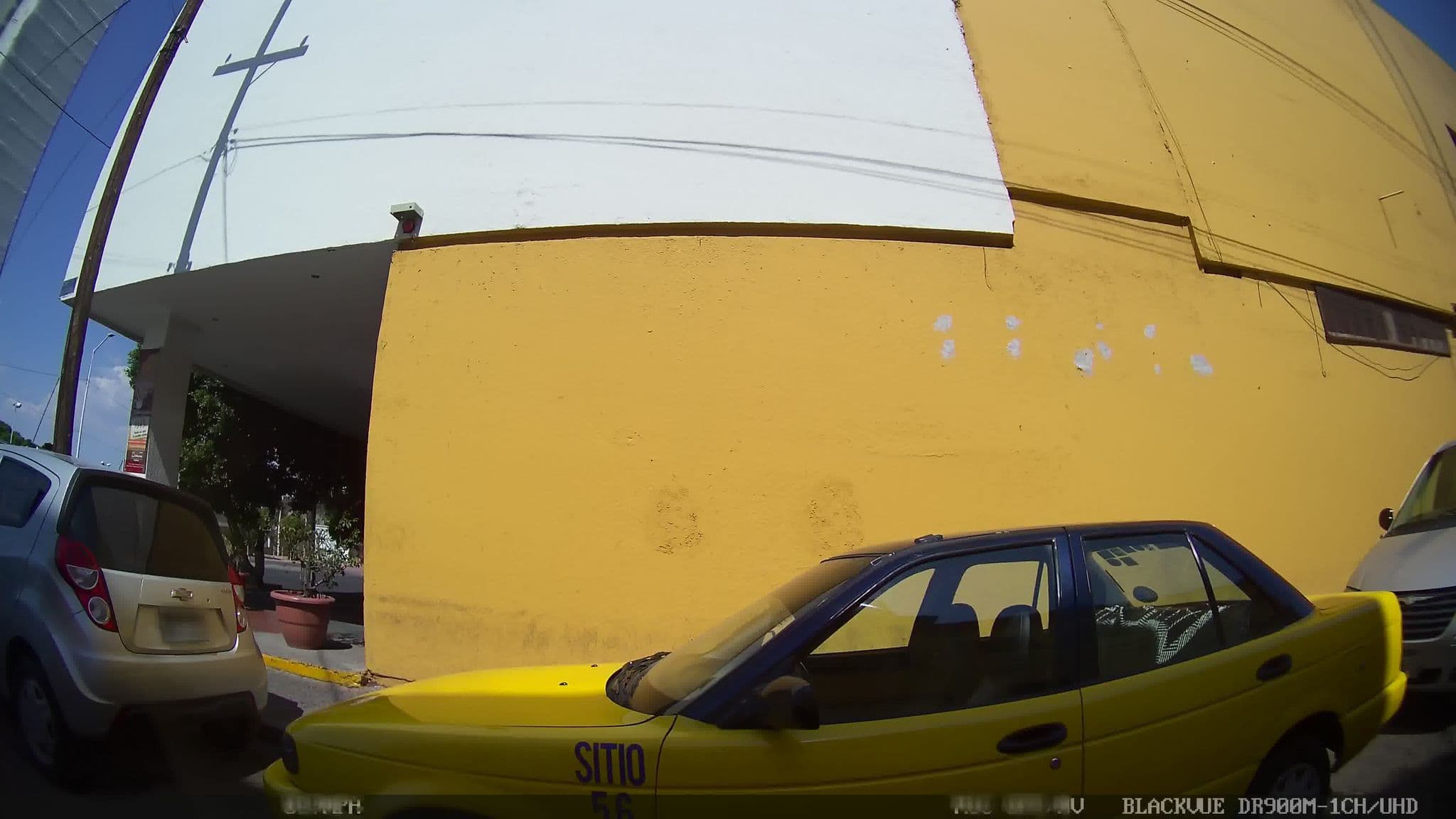 Street view near Lobby Hotel Misión, Guadalajara — © kaart_1 (CC BY-SA · Mapillary)
