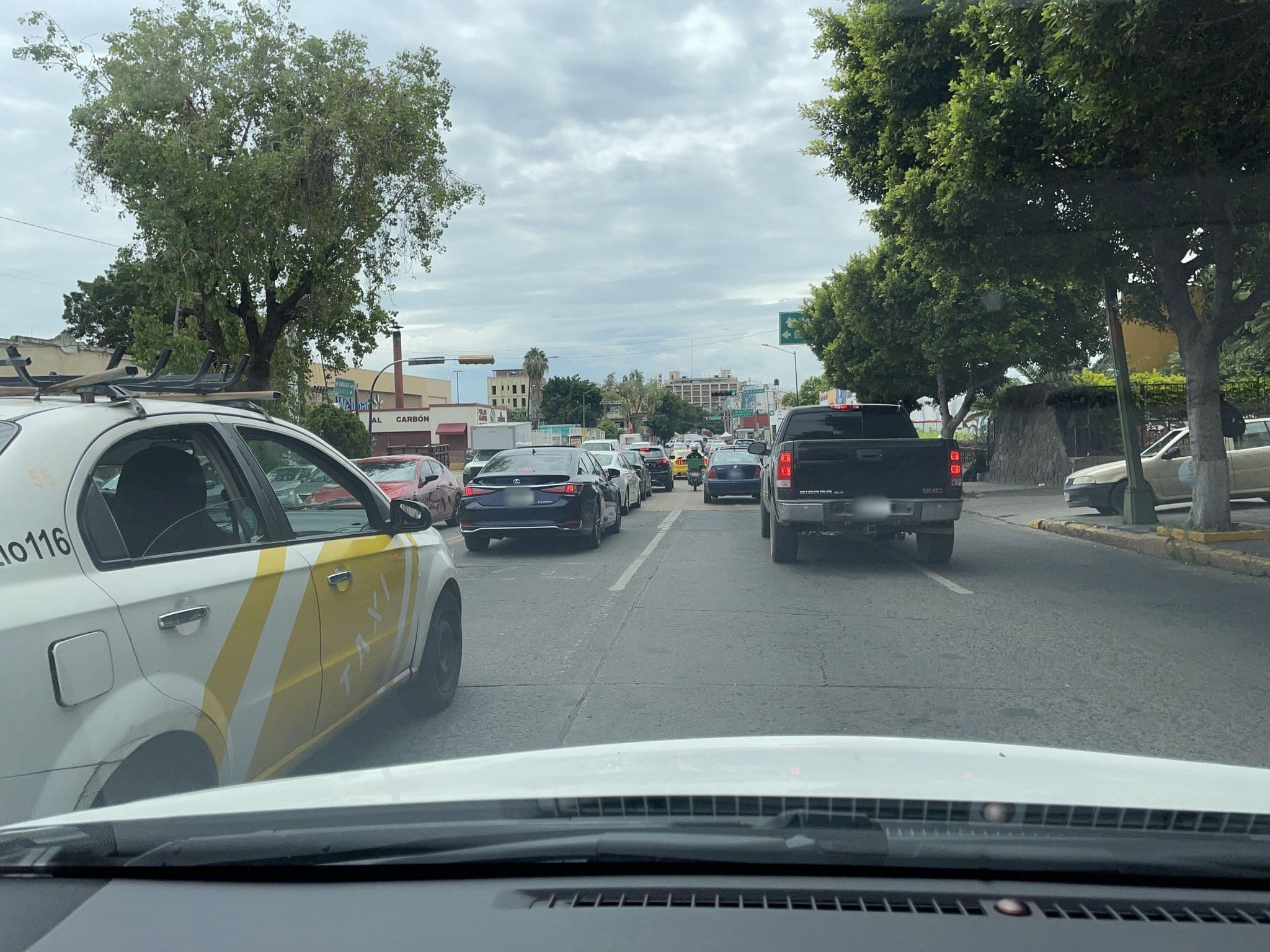 Street view near Cia Hotelera de Guadalajara, Guadalajara — © DanielRguez14 (CC BY-SA · Mapillary)