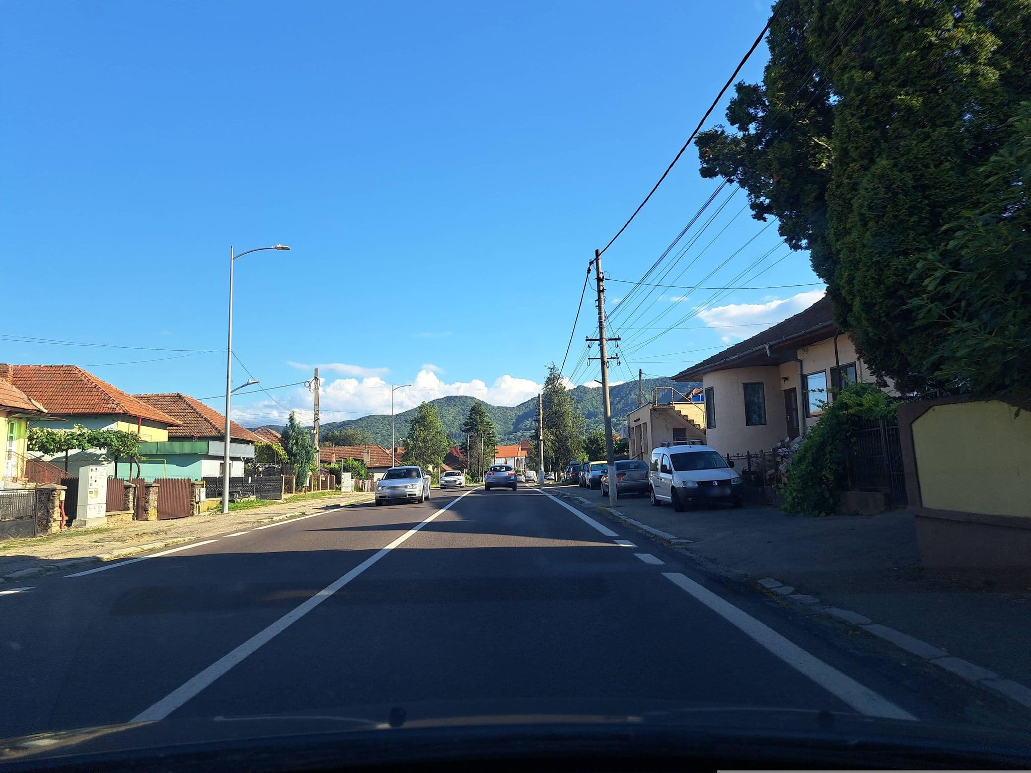 Street view near Stelian, Călimăneşti — © tavi (CC BY-SA · Mapillary)