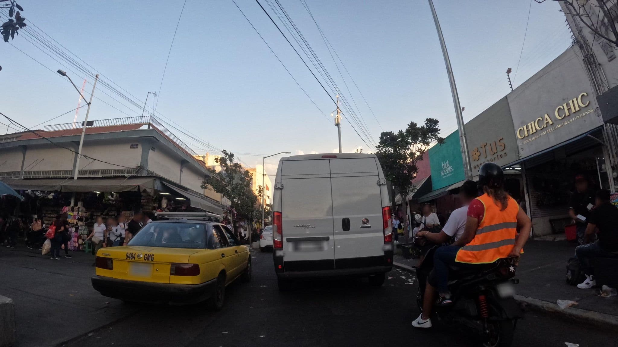 Street view near Hotelera GDL, Guadalajara — © danielpc (CC BY-SA · Mapillary)