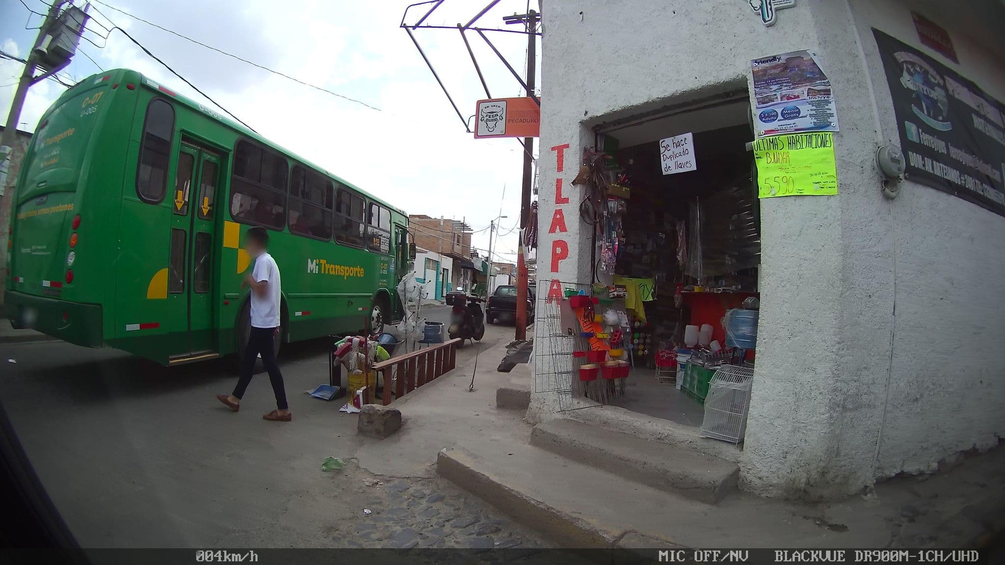 Street view near Hotel Plaza, Coyula — © kaart_3 (CC BY-SA · Mapillary)