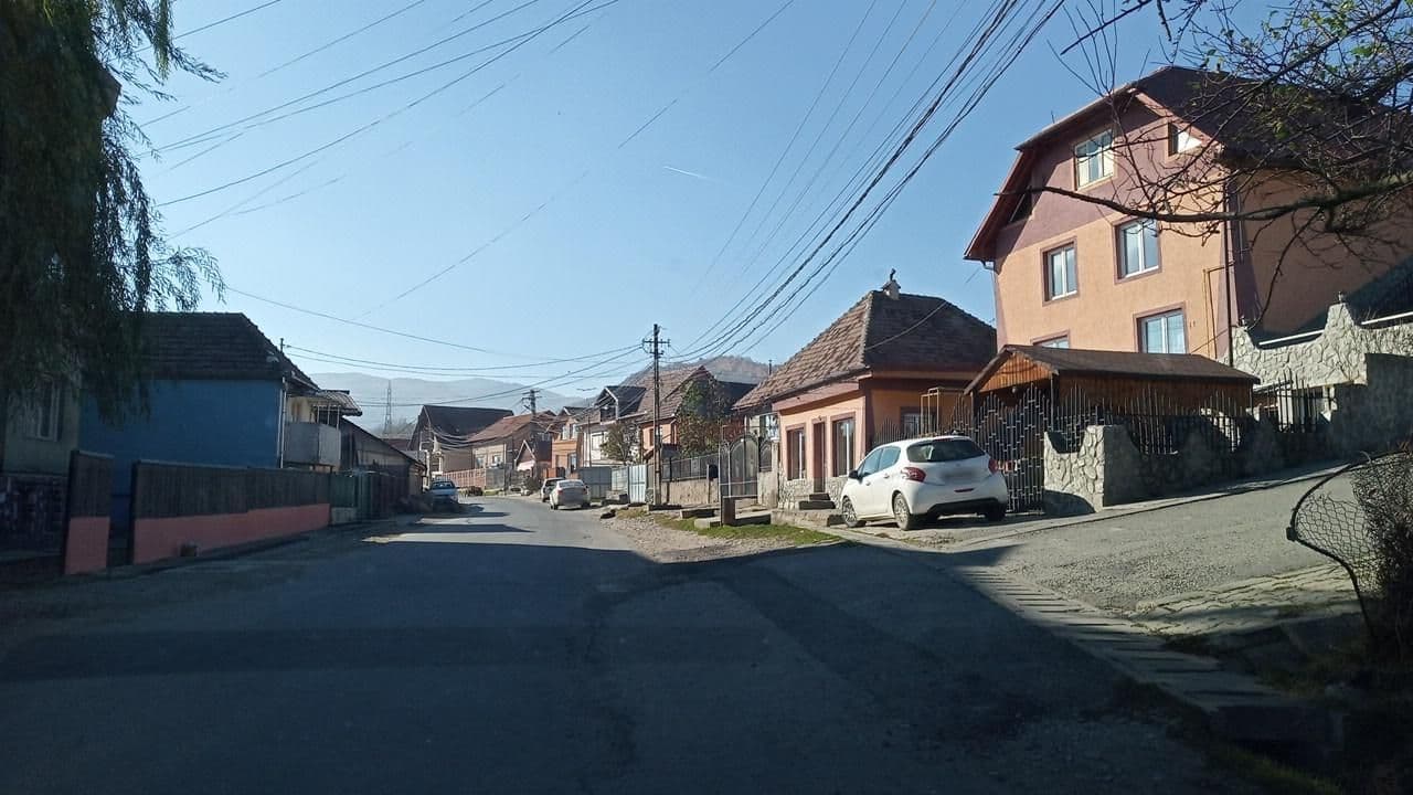 Street view near Leonard, Tălmaciu — © tavi (CC BY-SA · Mapillary)
