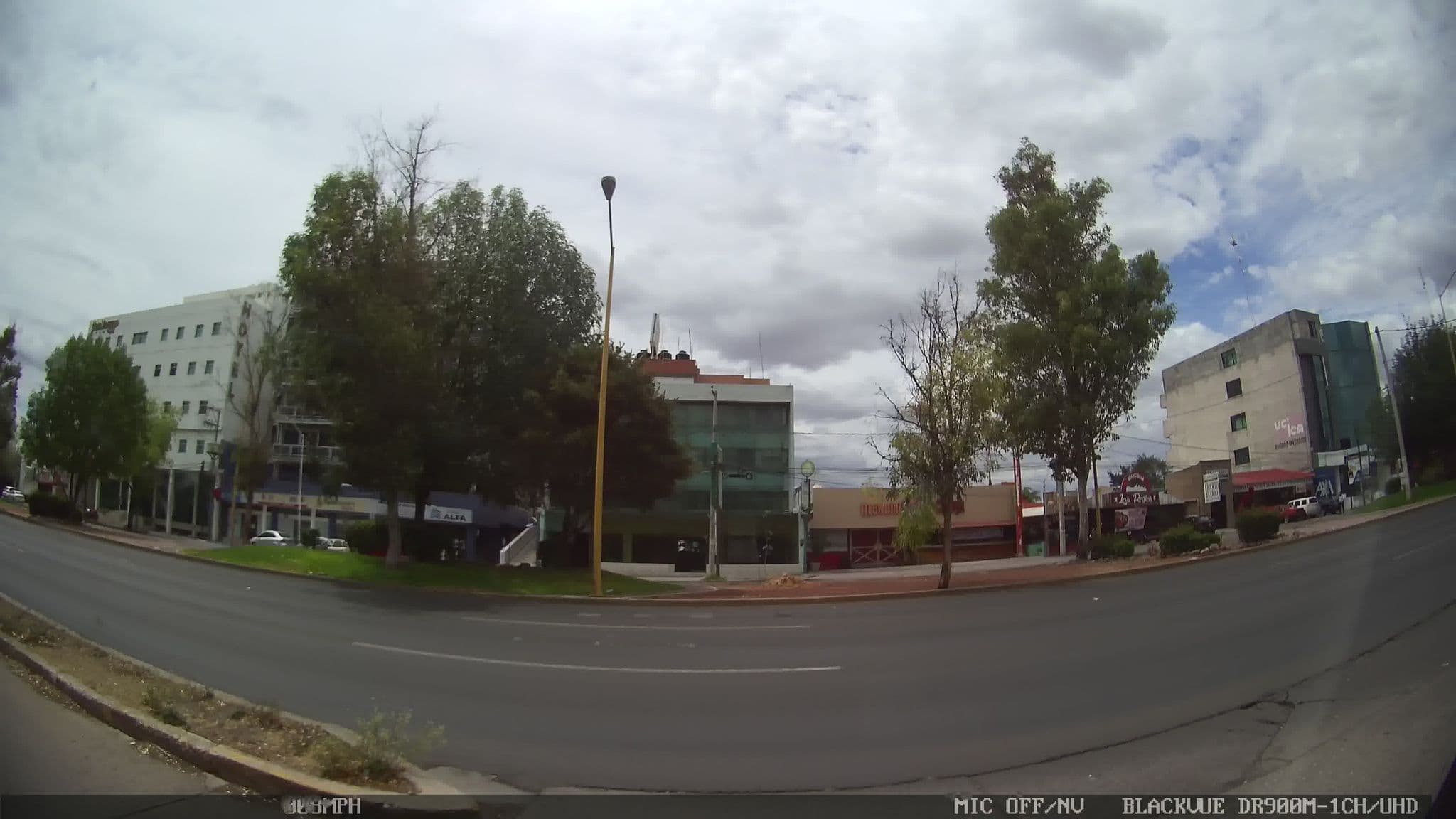 Street view near Villas Del Bosque, Pocitos — © kaart_3 (CC BY-SA · Mapillary)