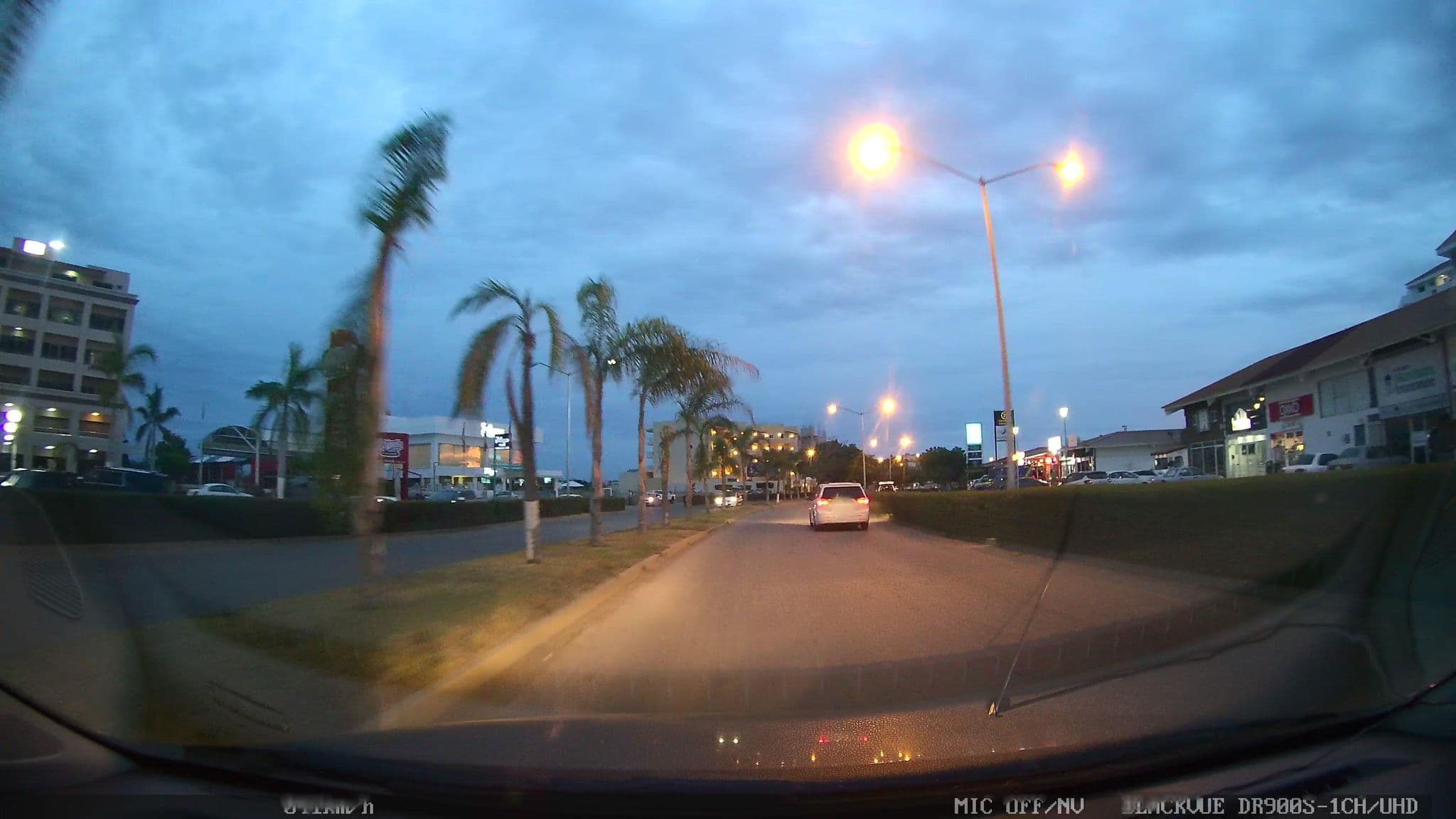 Street view near Marina Suites, Mazatlán — © nicovargas (CC BY-SA · Mapillary)
