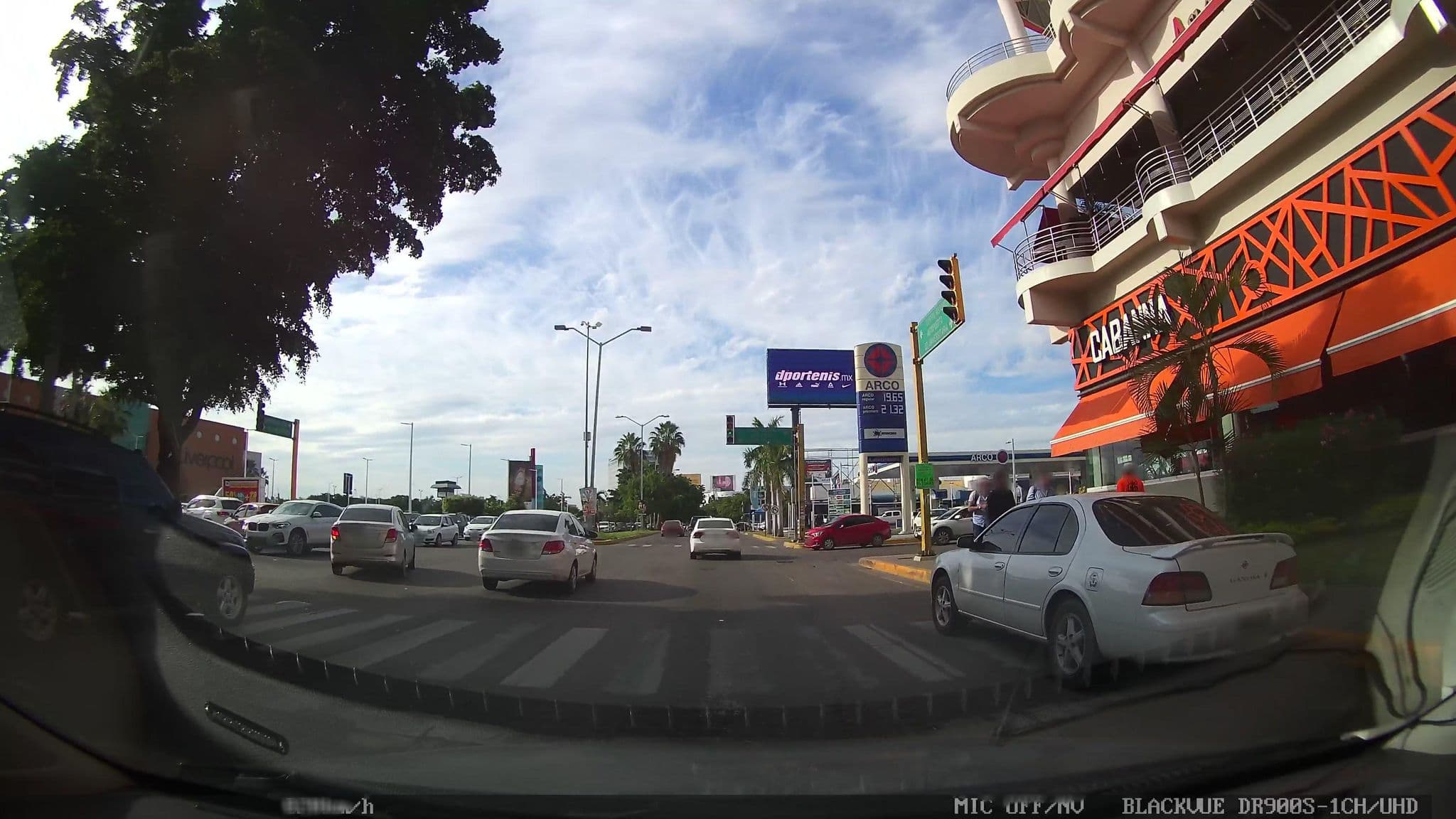 Street view near One Hoteles, Culiacán — © nicovargas (CC BY-SA · Mapillary)