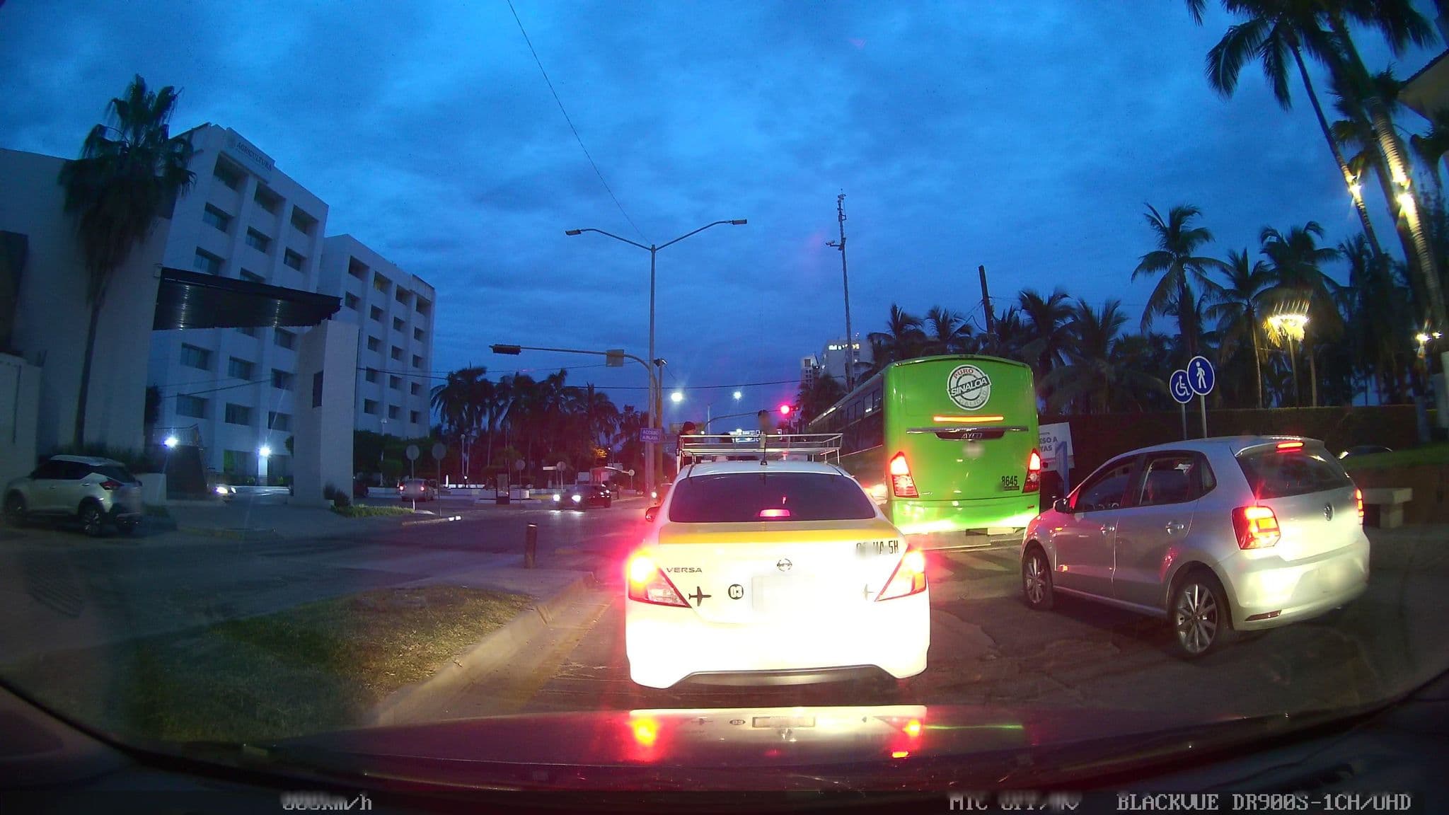 Street view near Operadora Playa Bonita, Mazatlán — © nicovargas (CC BY-SA · Mapillary)