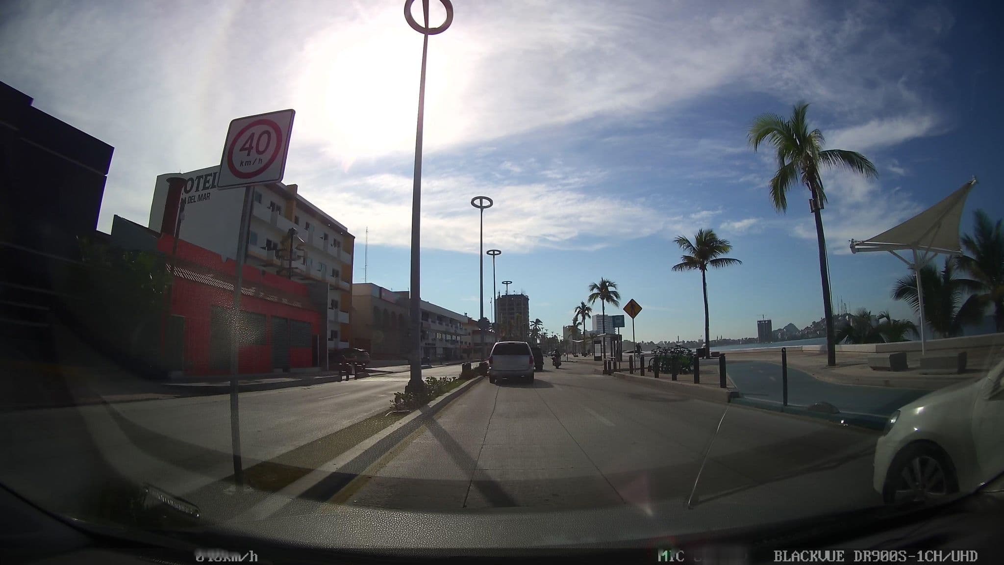 Street view near Flores de Mar, Mazatlán — © nicovargas (CC BY-SA · Mapillary)