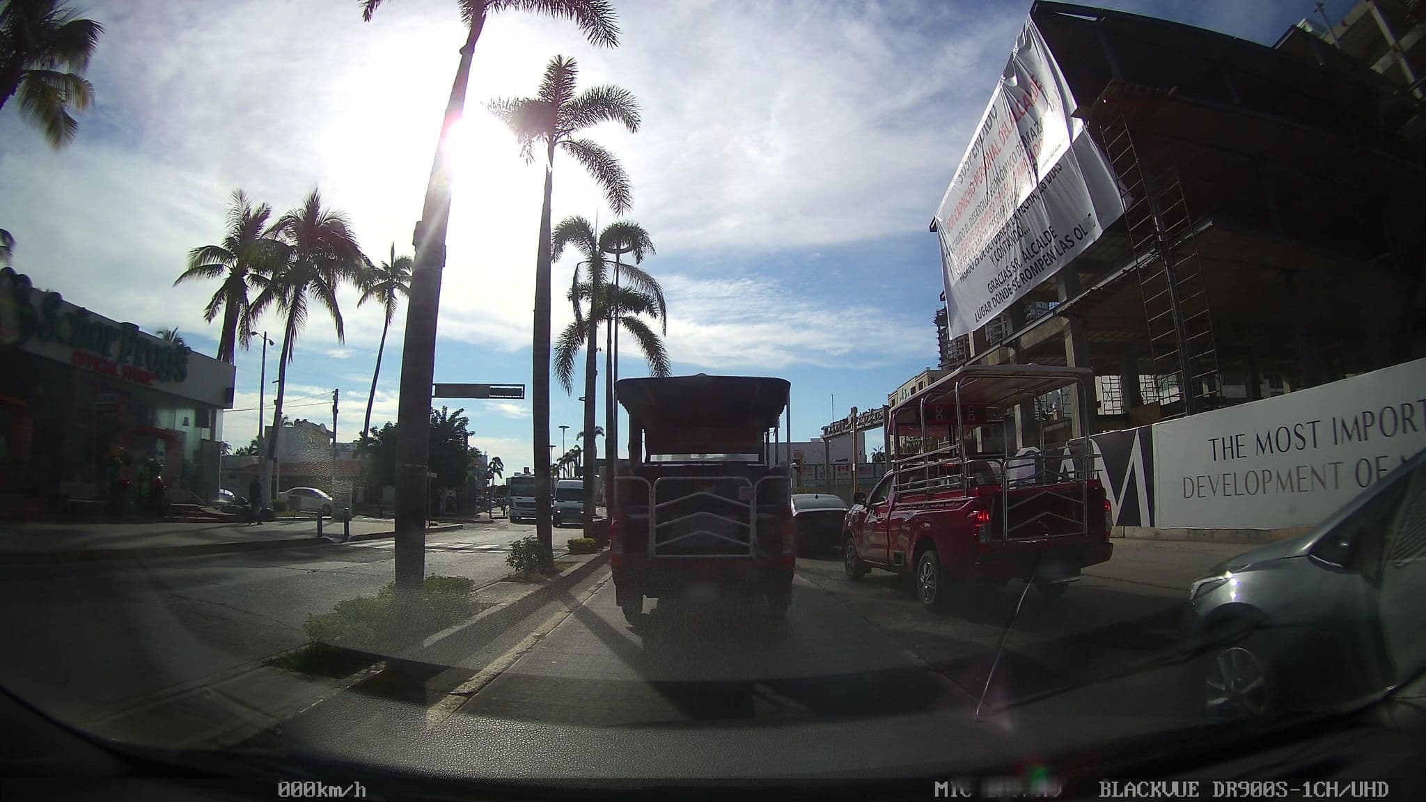 Street view near El Dorado Azul, Mazatlán — © nicovargas (CC BY-SA · Mapillary)