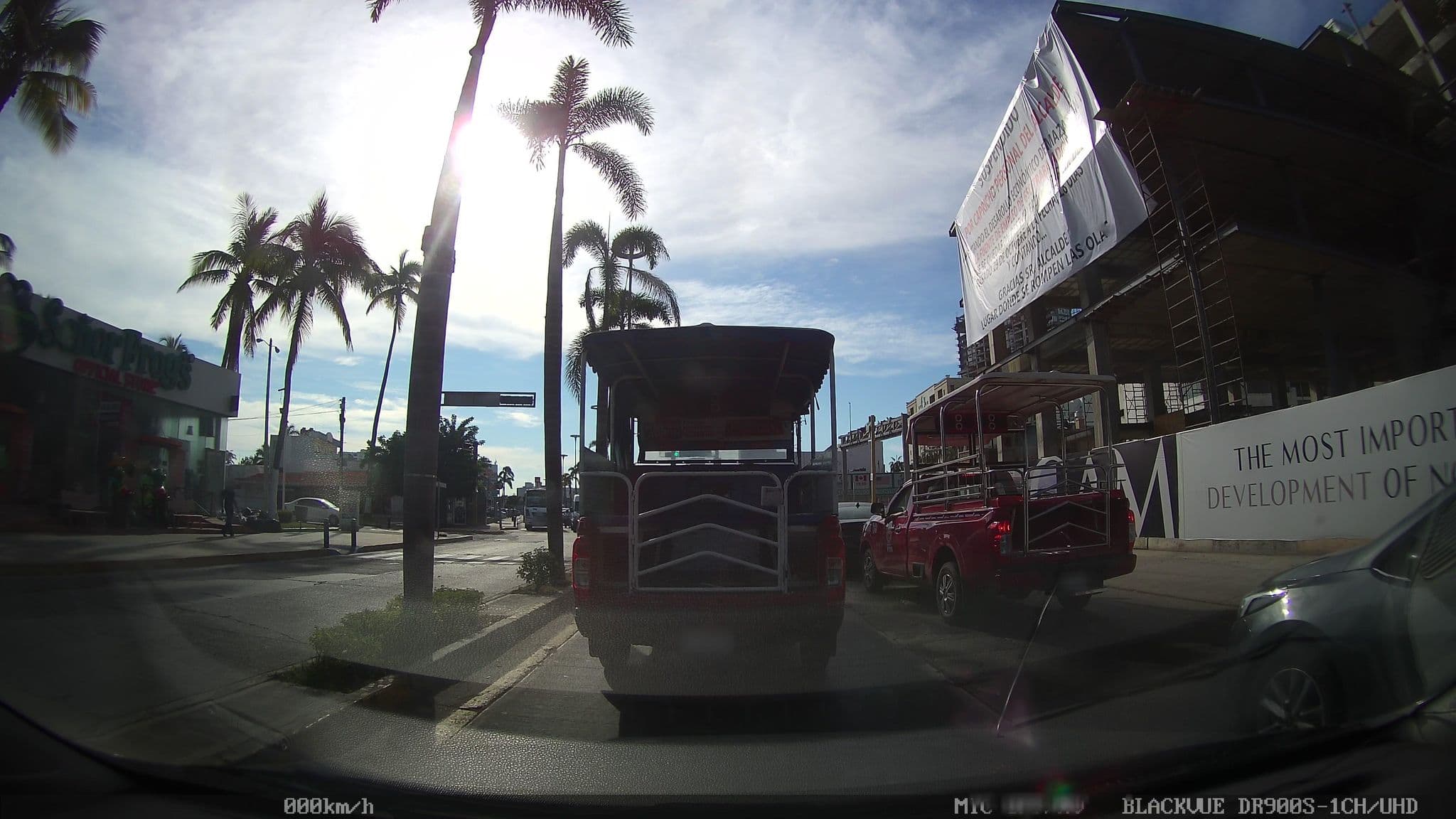 Street view near Chicos de Playa Club, Mazatlán — © nicovargas (CC BY-SA · Mapillary)