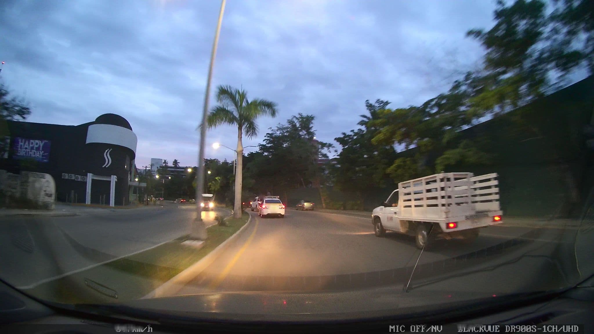 Street view near El Cid Resorts Real Estate, Mazatlán — © nicovargas (CC BY-SA · Mapillary)