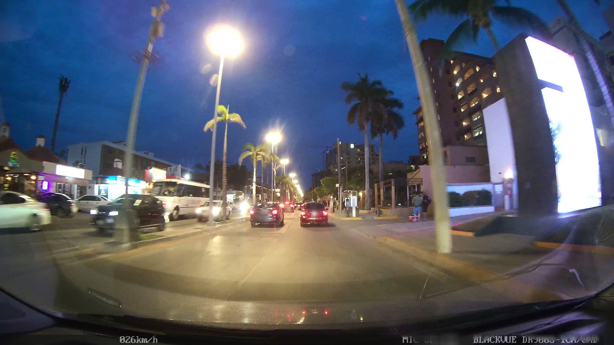 Street view near paradise spa, Mazatlán — © nicovargas (CC BY-SA · Mapillary)