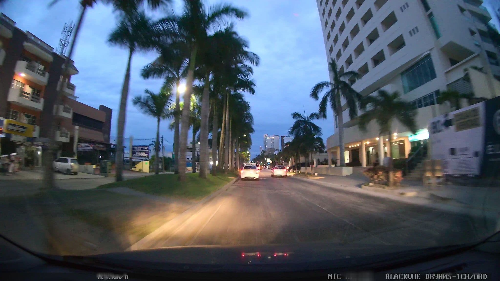 Street view near El Sombrero, Mazatlán — © nicovargas (CC BY-SA · Mapillary)
