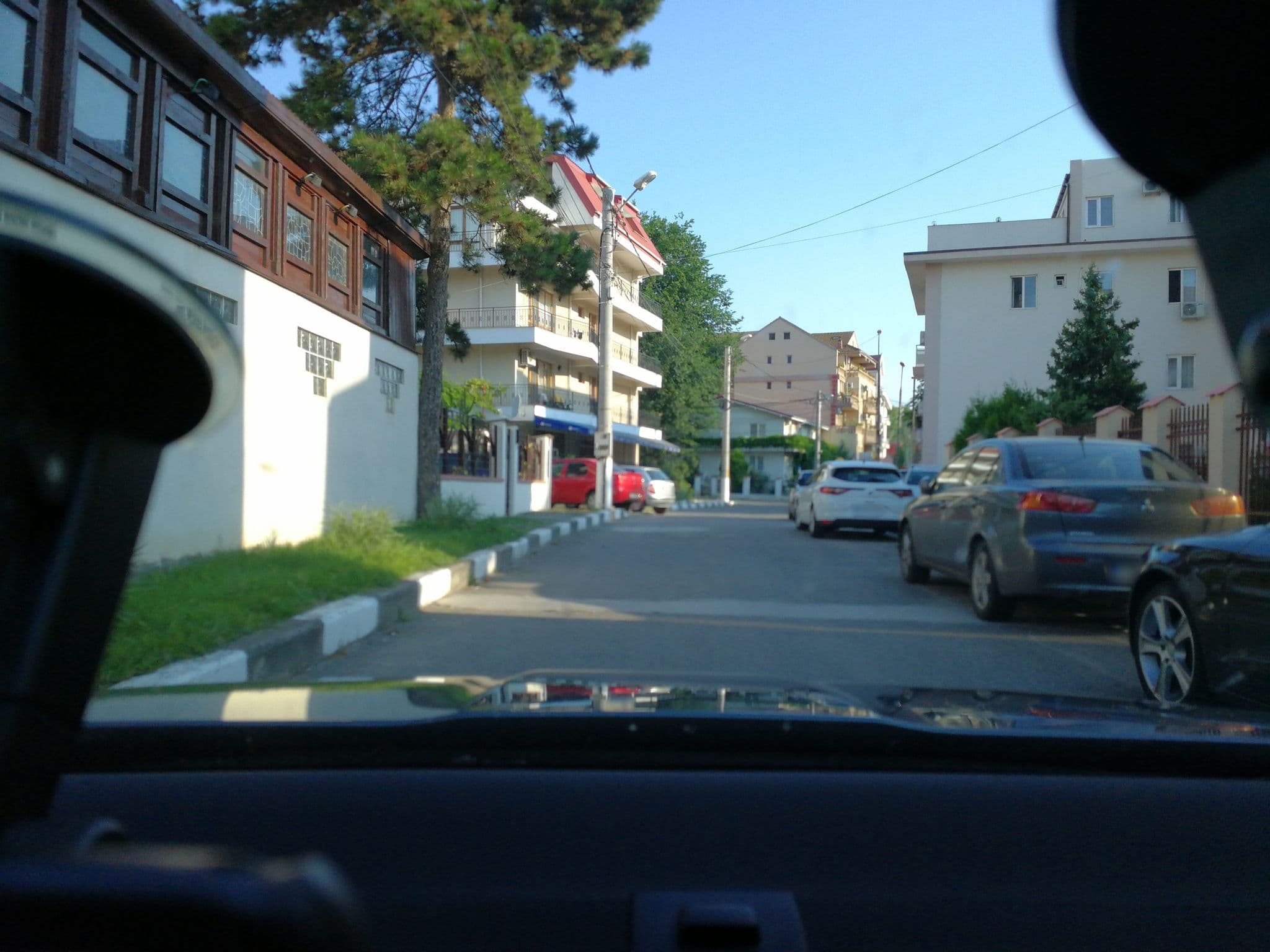 Street view near Casa Belu, Eforie Nord — © gabrielmoise (CC BY-SA · Mapillary)