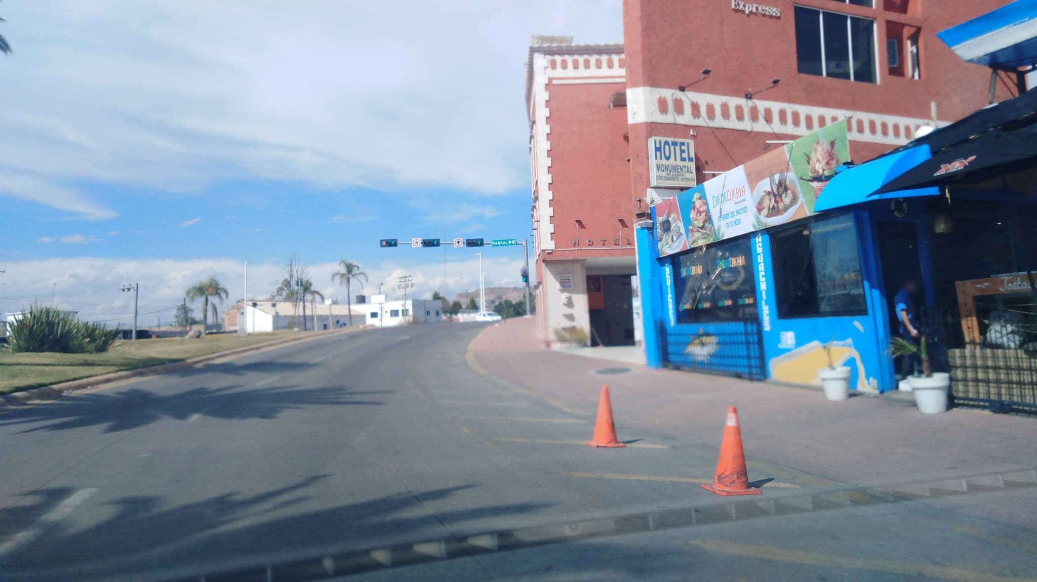Street view near Hotel Monumental, Victoria de Durango — © wjusak (CC BY-SA · Mapillary)
