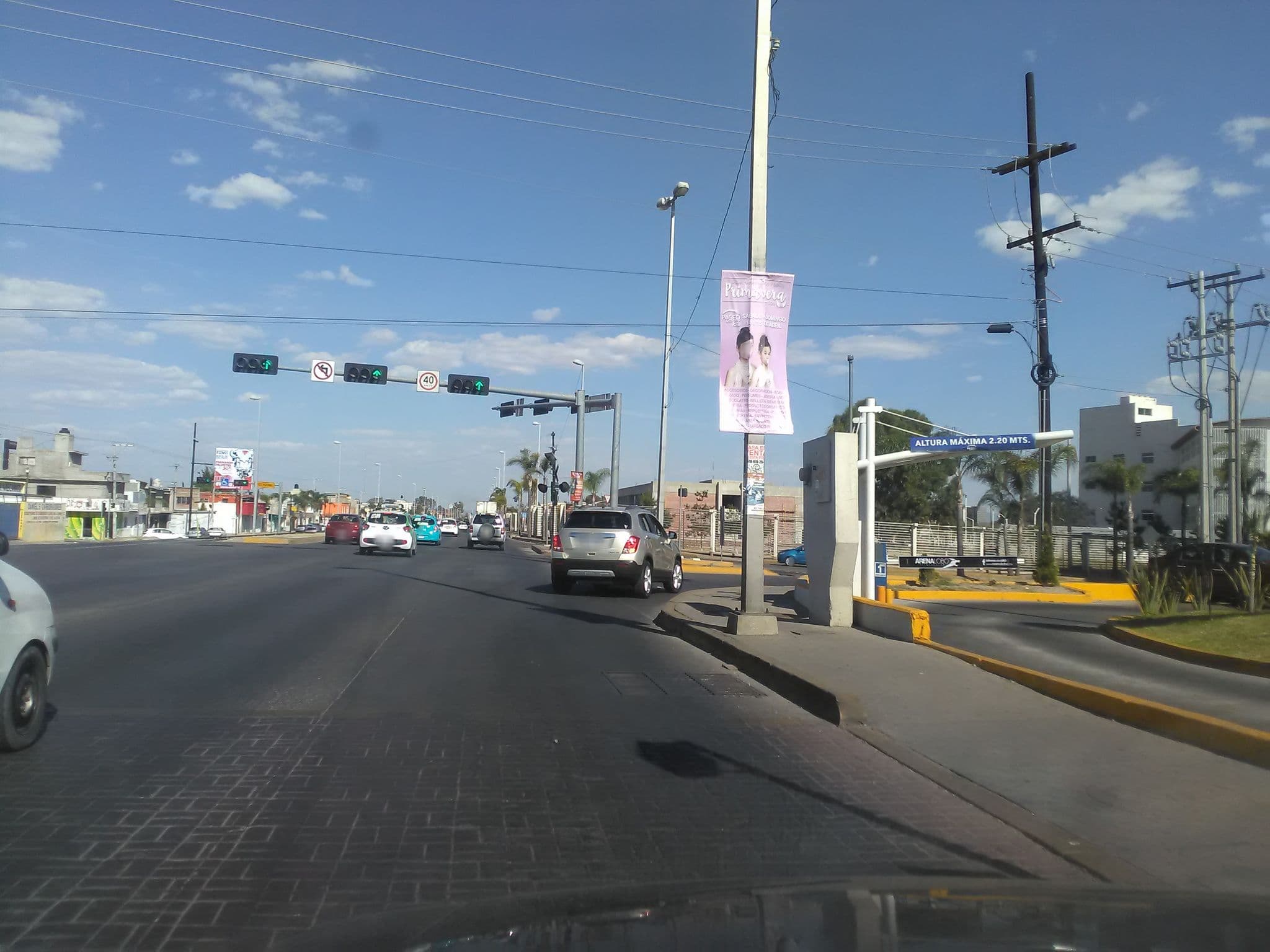 Street view near Hotel One Durango, Victoria de Durango — © krizzna (CC BY-SA · Mapillary)