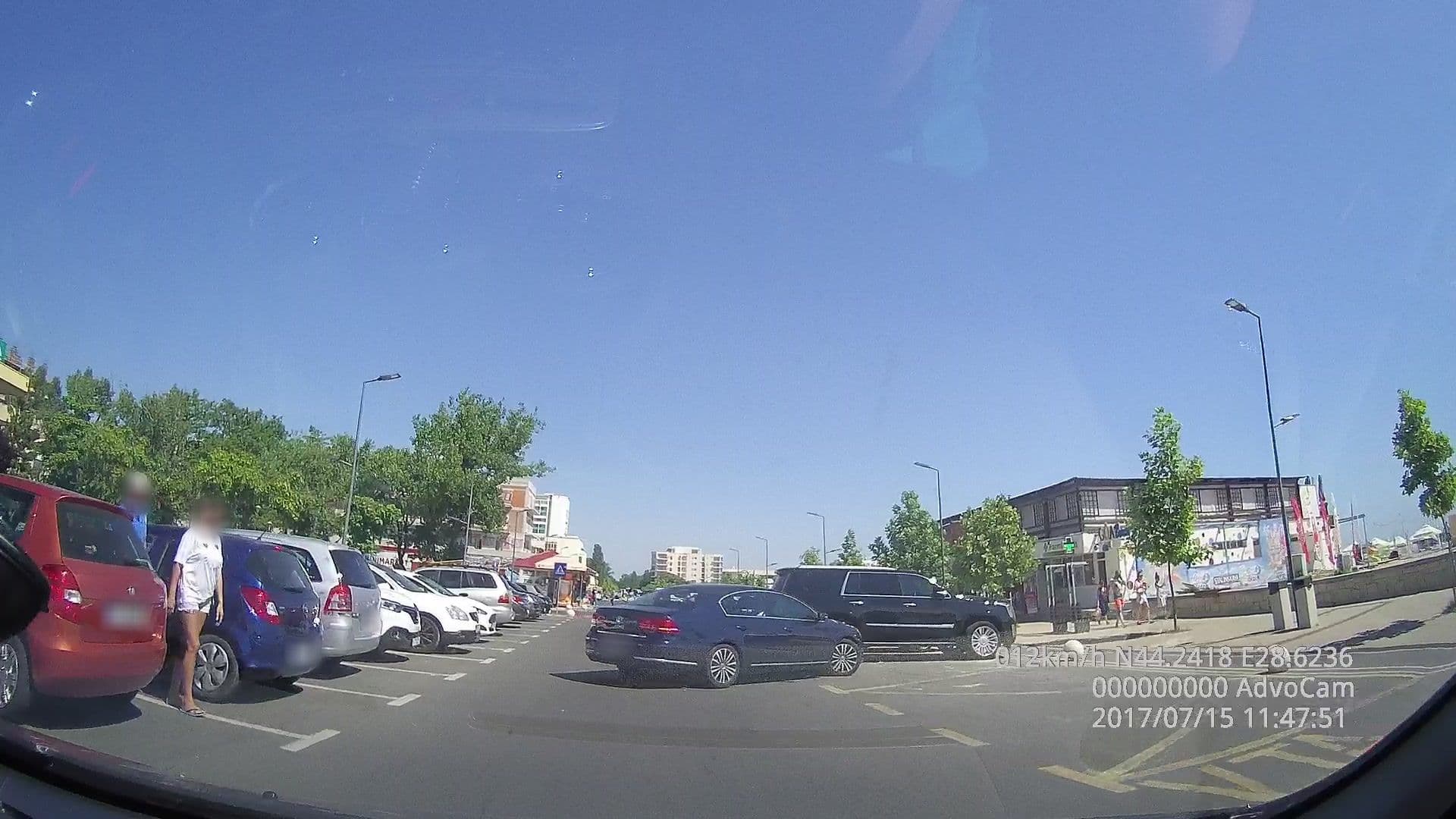 Street view near Queen Vera Mamaia, Palazu Mare