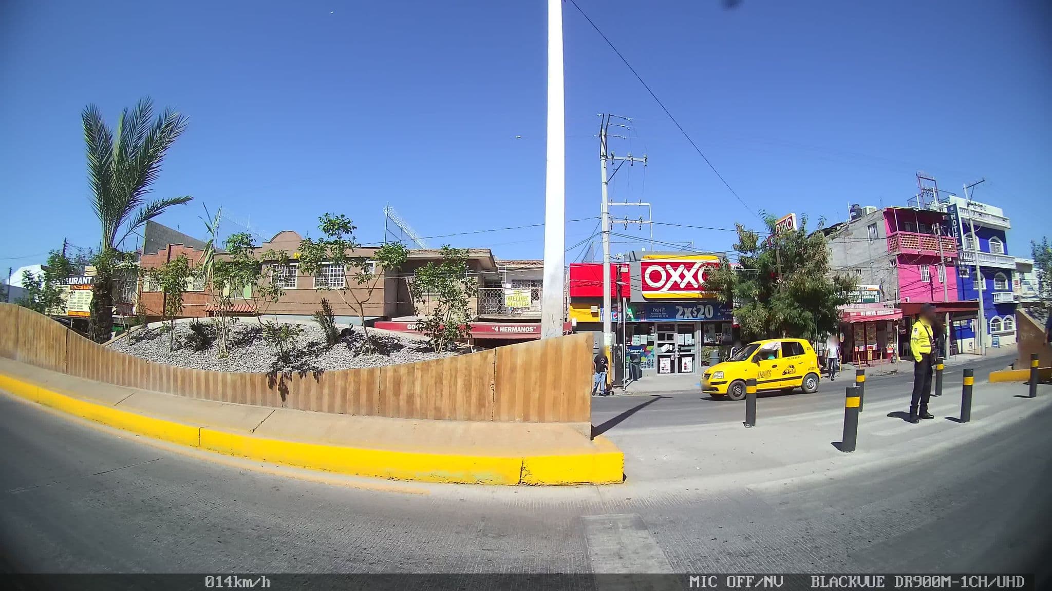 Street view near Luxury Hotel, Torreón — © kaart_4 (CC BY-SA · Mapillary)