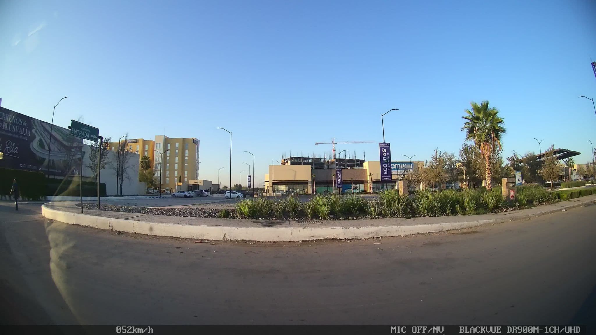 Street view near hotel City Expess, Torreón — © kaart_4 (CC BY-SA · Mapillary)