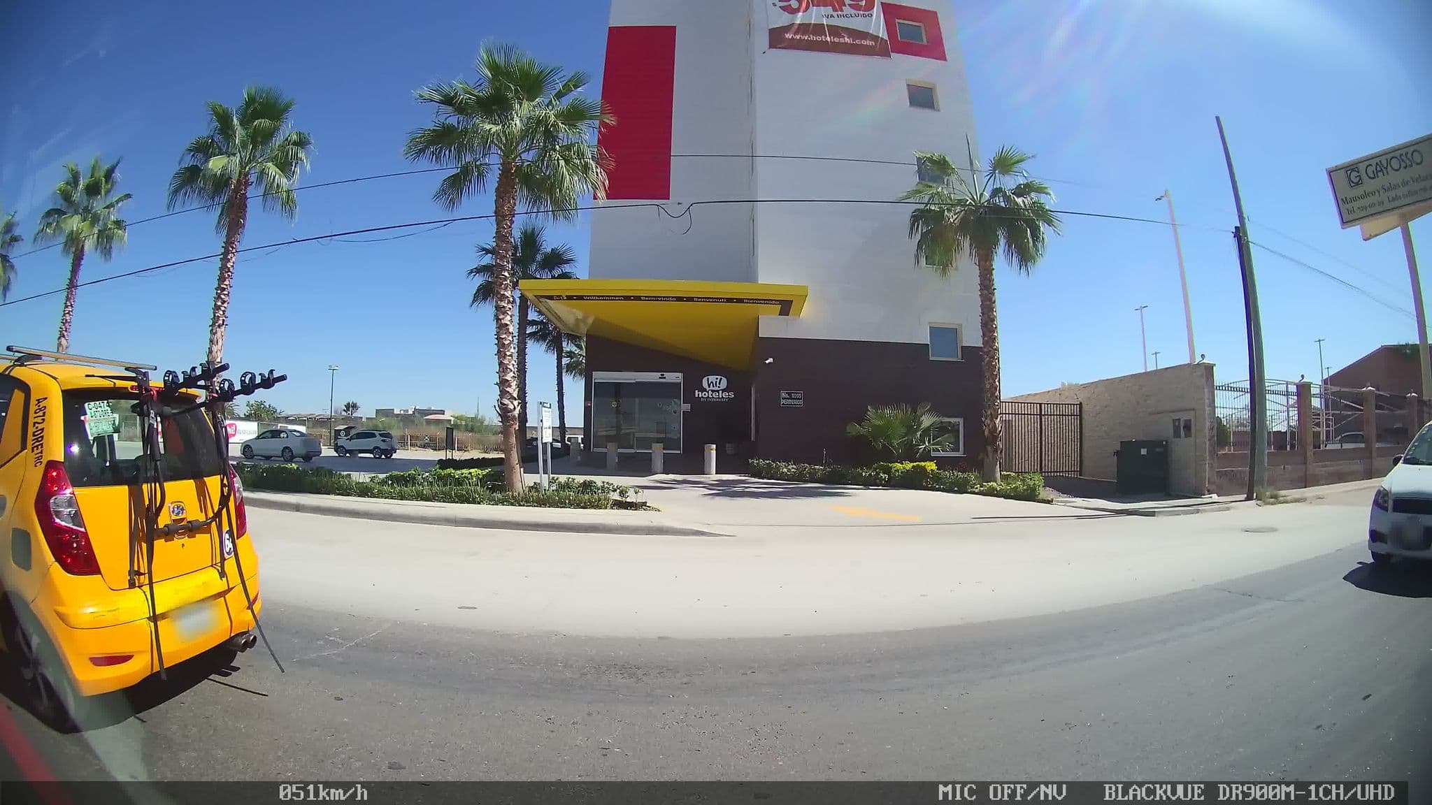 Street view near Hi! Hotel, Fraccionamiento la Noria — © kaart_4 (CC BY-SA · Mapillary)