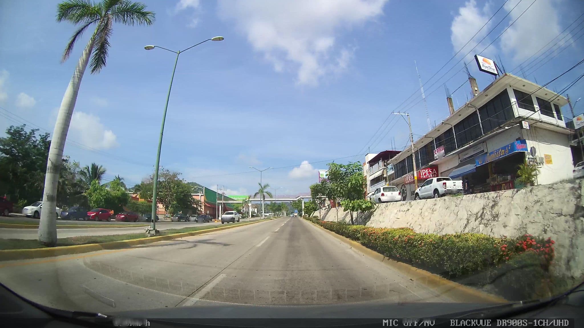 Street view near Hotel Posada Totoapa, Ixtapa-Zihuatanejo — © nicovargas (CC BY-SA · Mapillary)