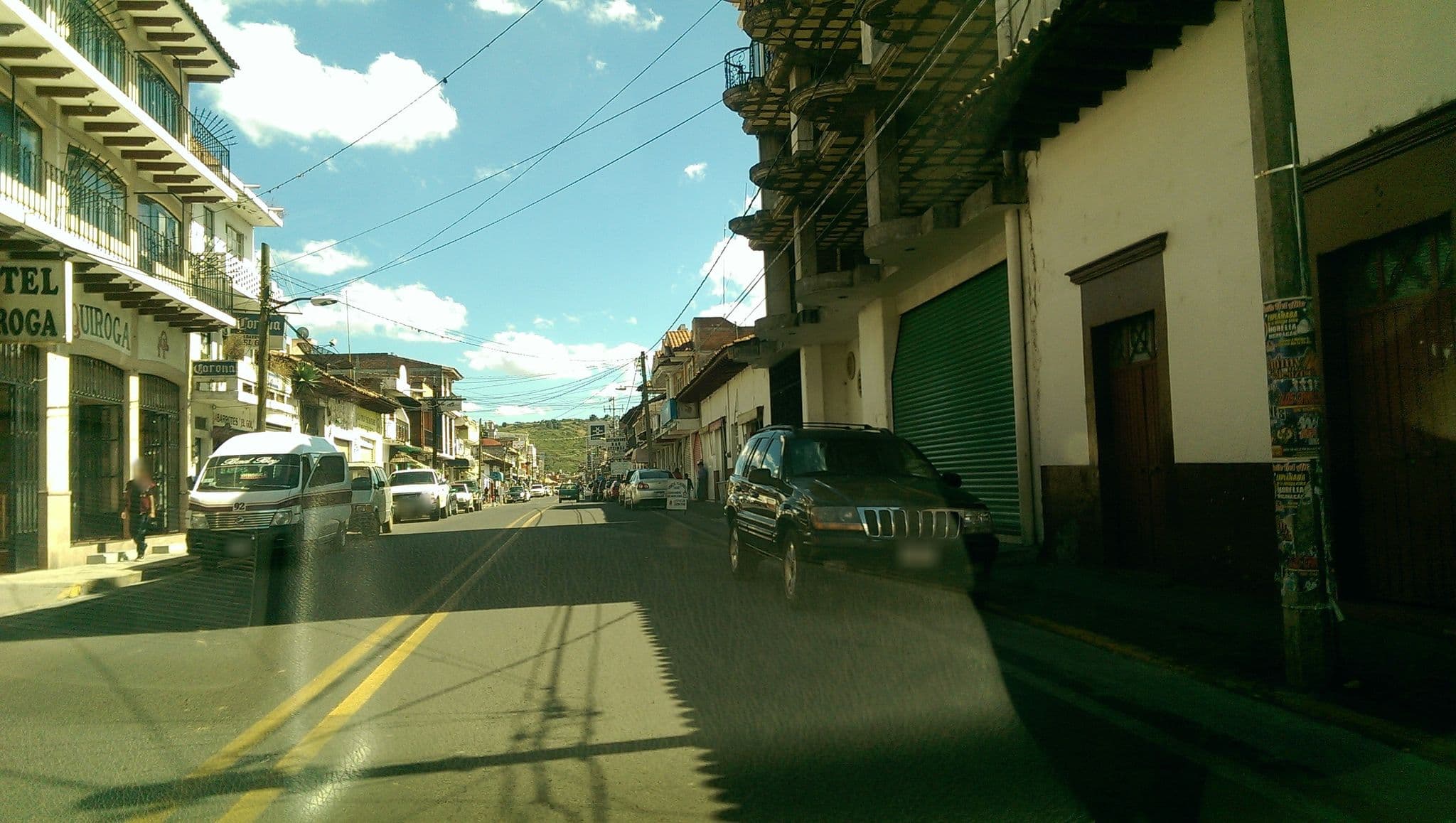 Street view near Hotel Quiroga, Quiroga — © mapeadora (CC BY-SA · Mapillary)