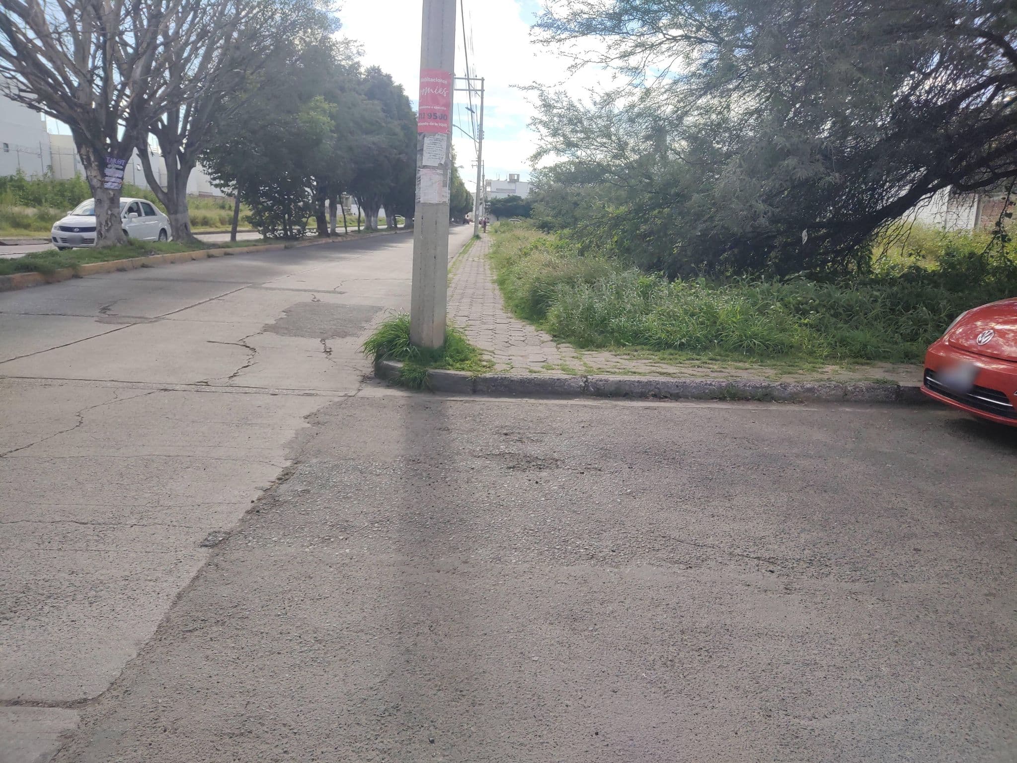 Street view near Irapuato Renta de Recamaras Cerca de la Universidad Quetzalcoatl Uqi-recámaras Amuebladas, Irapuato — © JMESTRUCTURAL (CC BY-SA · Mapillary)