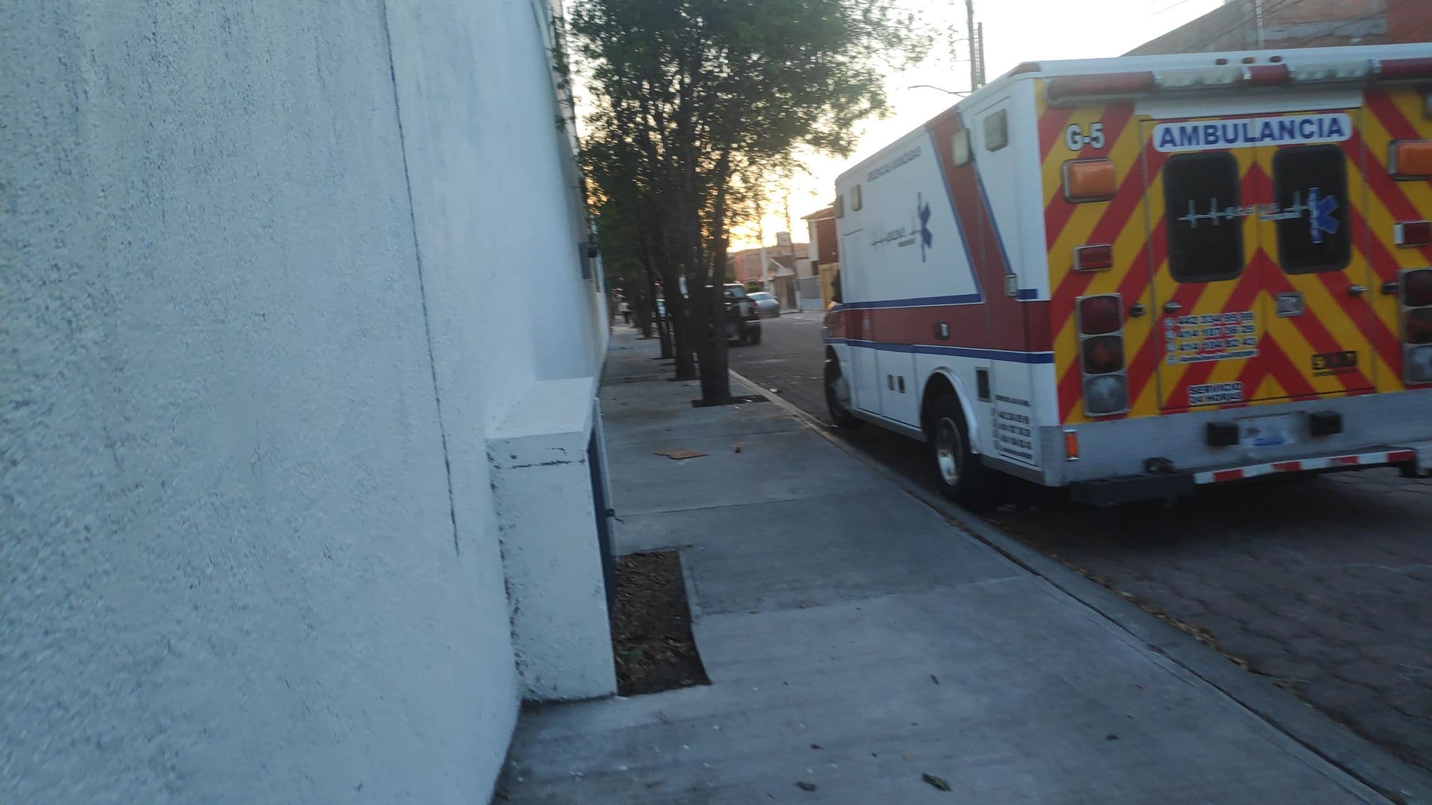 Street view near Domun Hotel, Santiago de Querétaro — © punksolid (CC BY-SA · Mapillary)