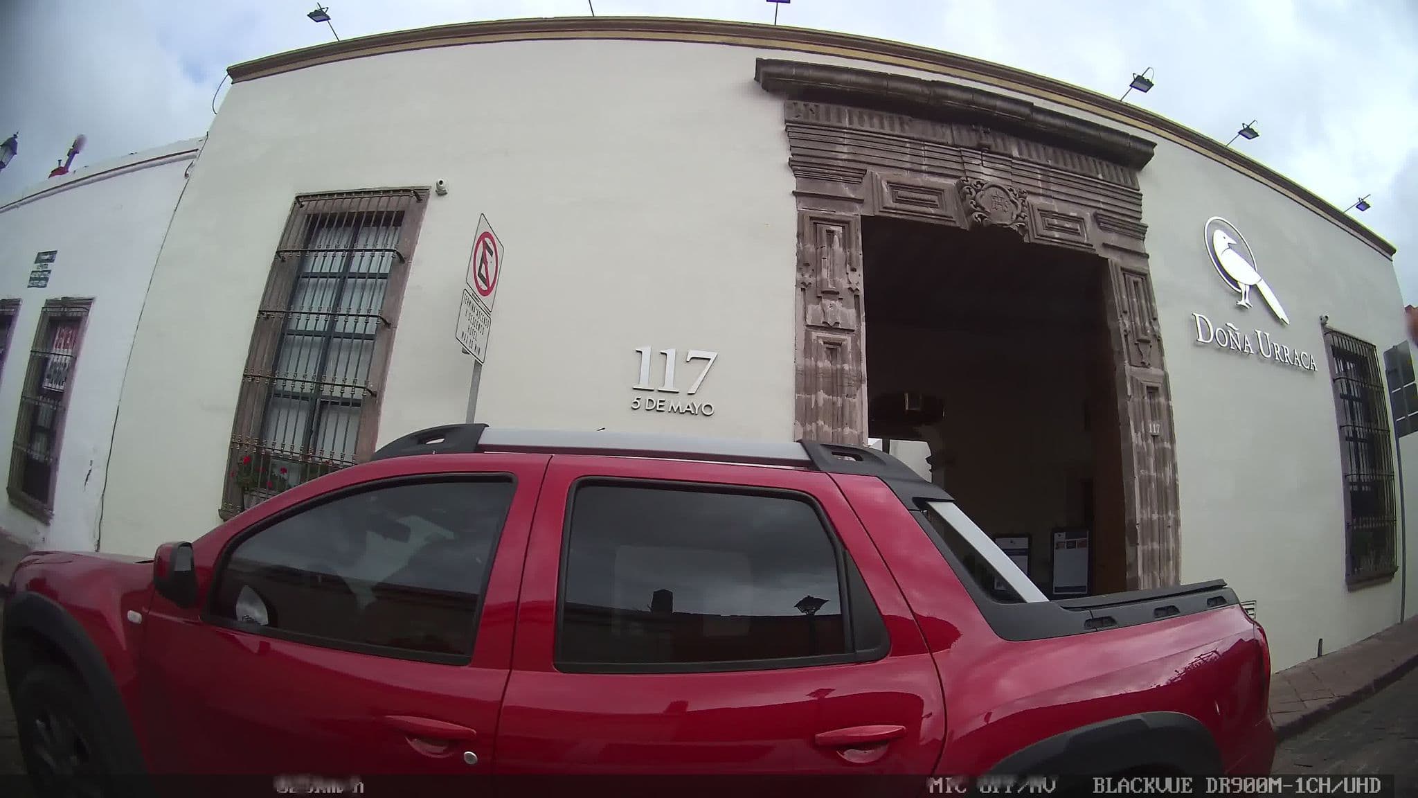 Street view near Doña Urraca Hotel & Spa, Santiago de Querétaro — © kaart_1 (CC BY-SA · Mapillary)