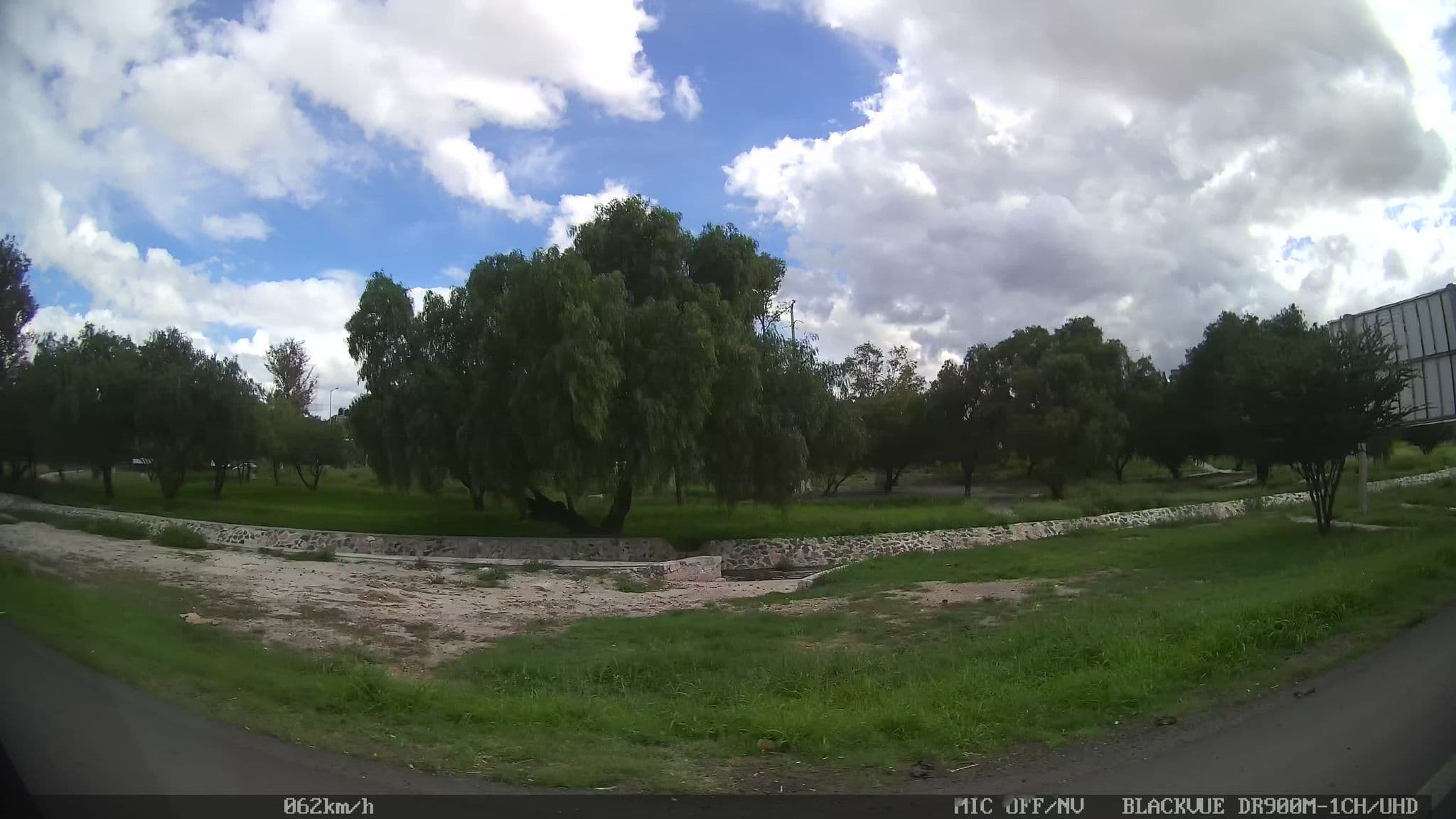 Street view near Man Motel Ambar, Santiago de Querétaro — © kaart_1 (CC BY-SA · Mapillary)