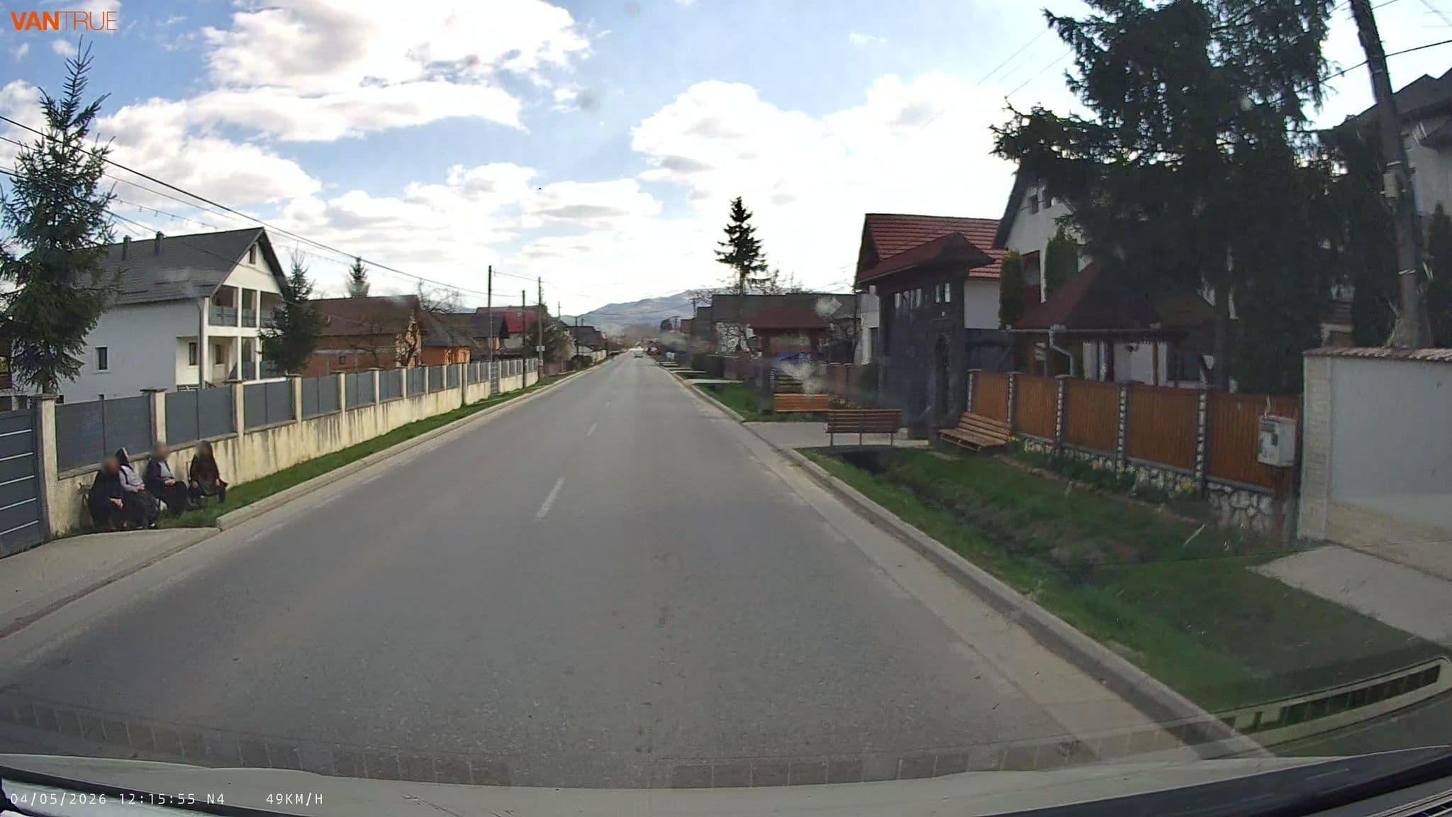 Street view near Pensiunea Bota Georgiana, Rozavlea — © lucia_ (CC BY-SA · Mapillary)