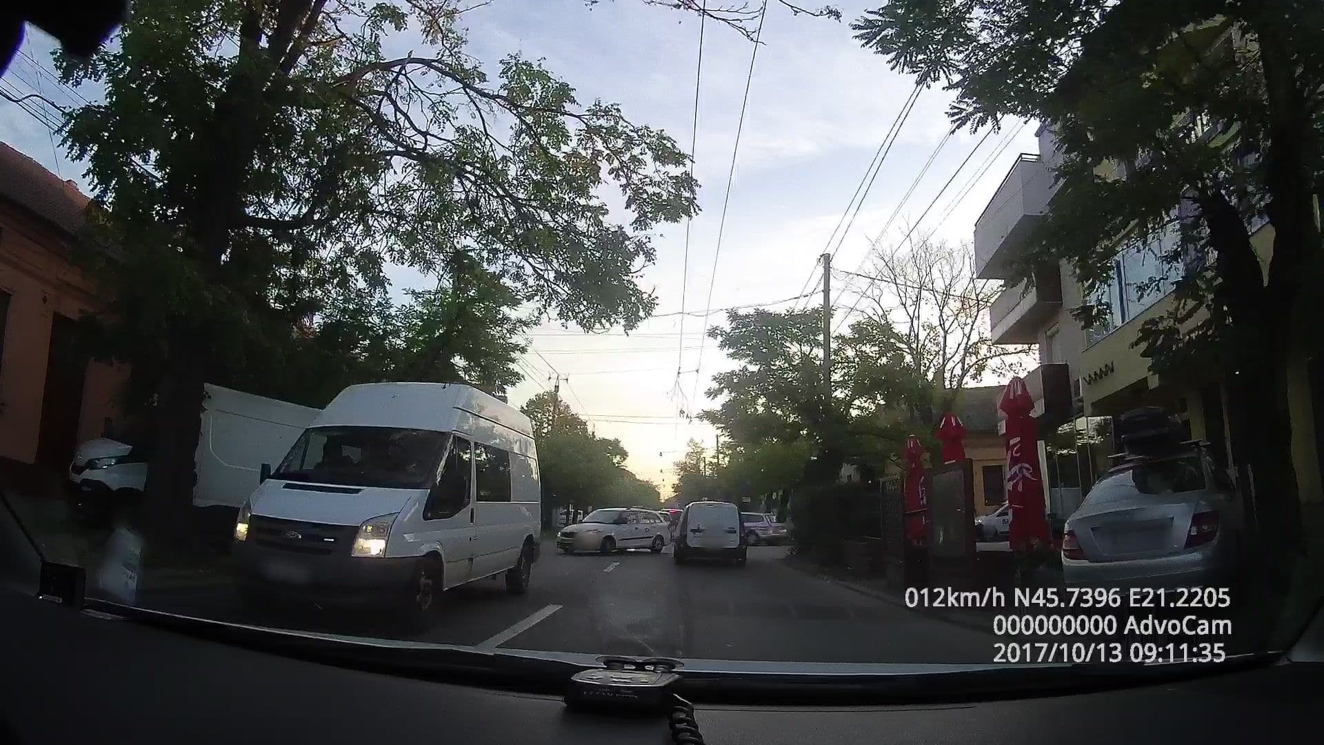 Street view near Pensiunea Dinu Residence, Timişoara — © tavi (CC BY-SA · Mapillary)