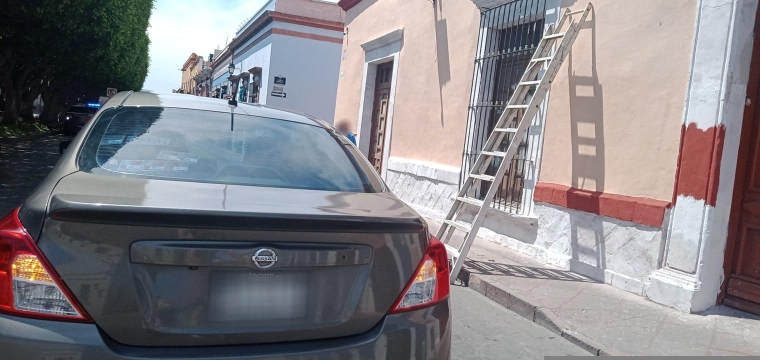 Street view near Mesón De Santa Clara, Santiago de Querétaro — © jese_mx (CC BY-SA · Mapillary)