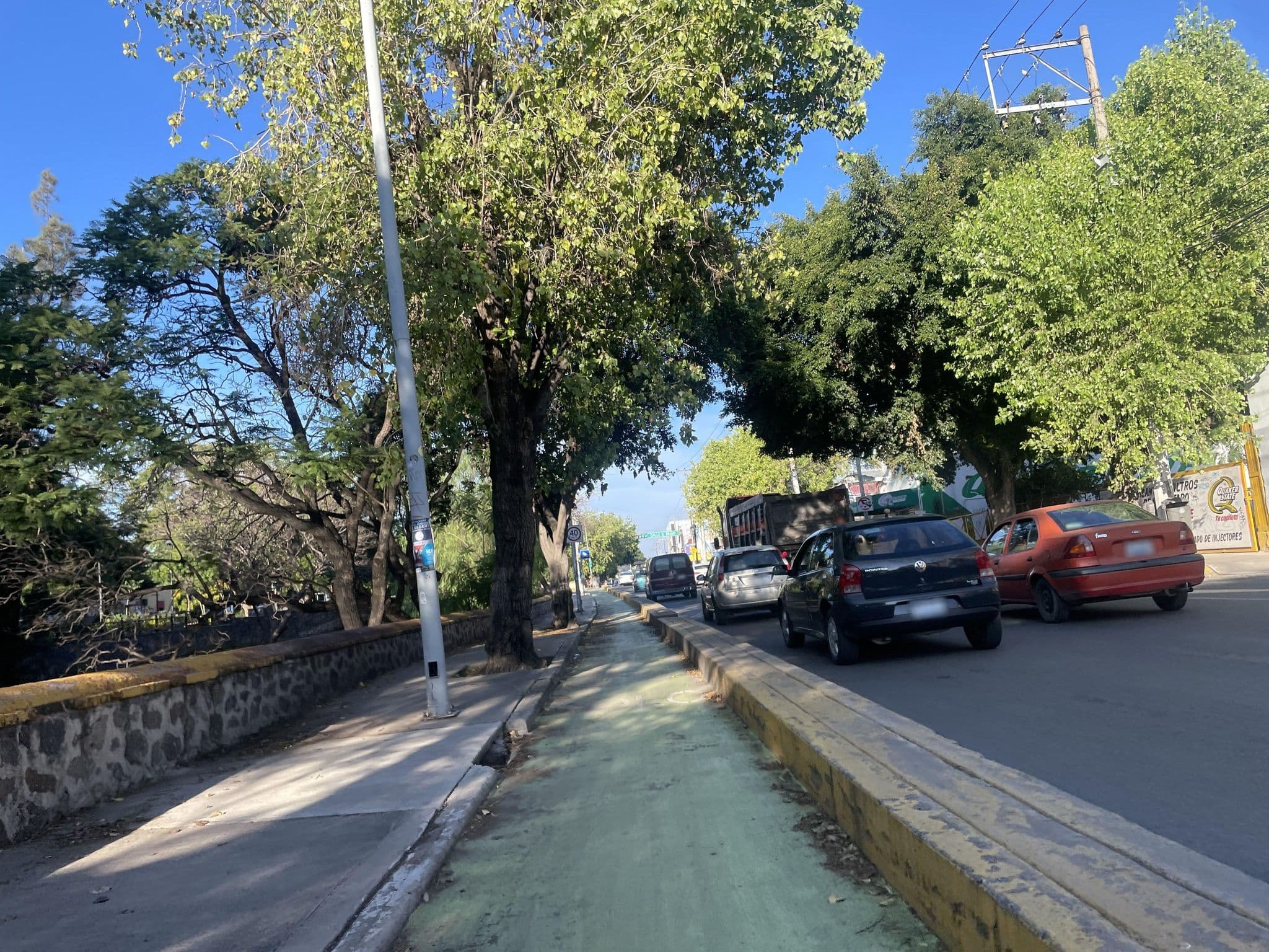 Street view near Hotel Calesa Real Queretaro, Santiago de Querétaro — © JLSilverio (CC BY-SA · Mapillary)