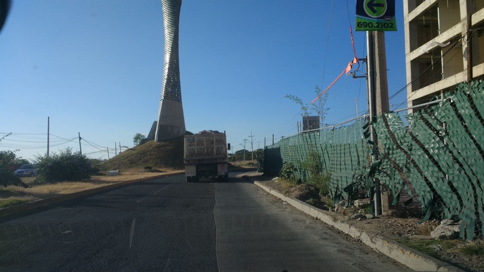 Street view near Rooftop Pool, La Ermita — © diazagui (CC BY-SA · Mapillary)