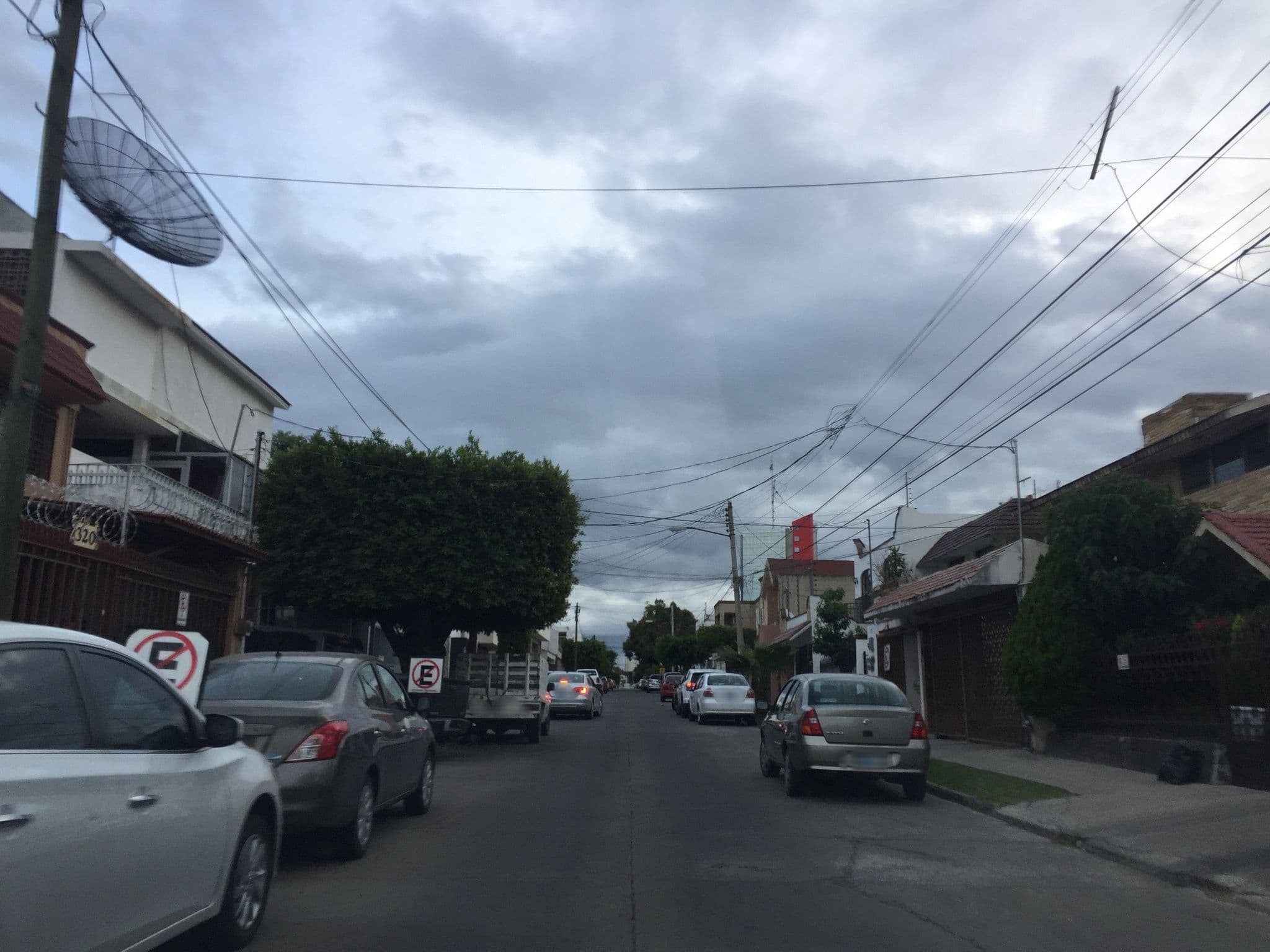 Street view near Hotel Casa Victoria, León de los Aldama — © celeste (CC BY-SA · Mapillary)