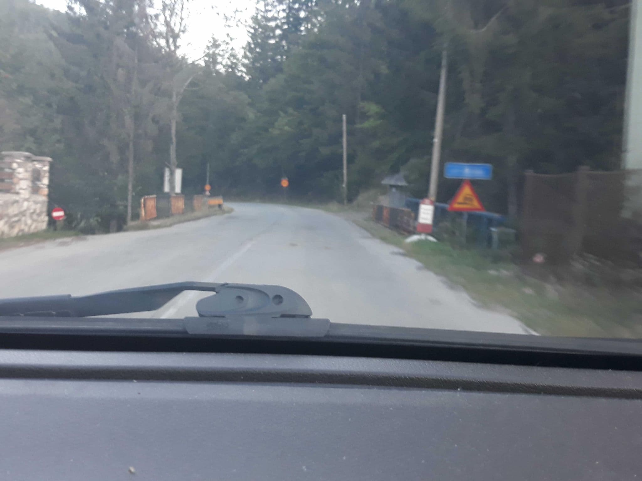 Street view near Hotel Apuseni, Arieşeni — © murmidon (CC BY-SA · Mapillary)