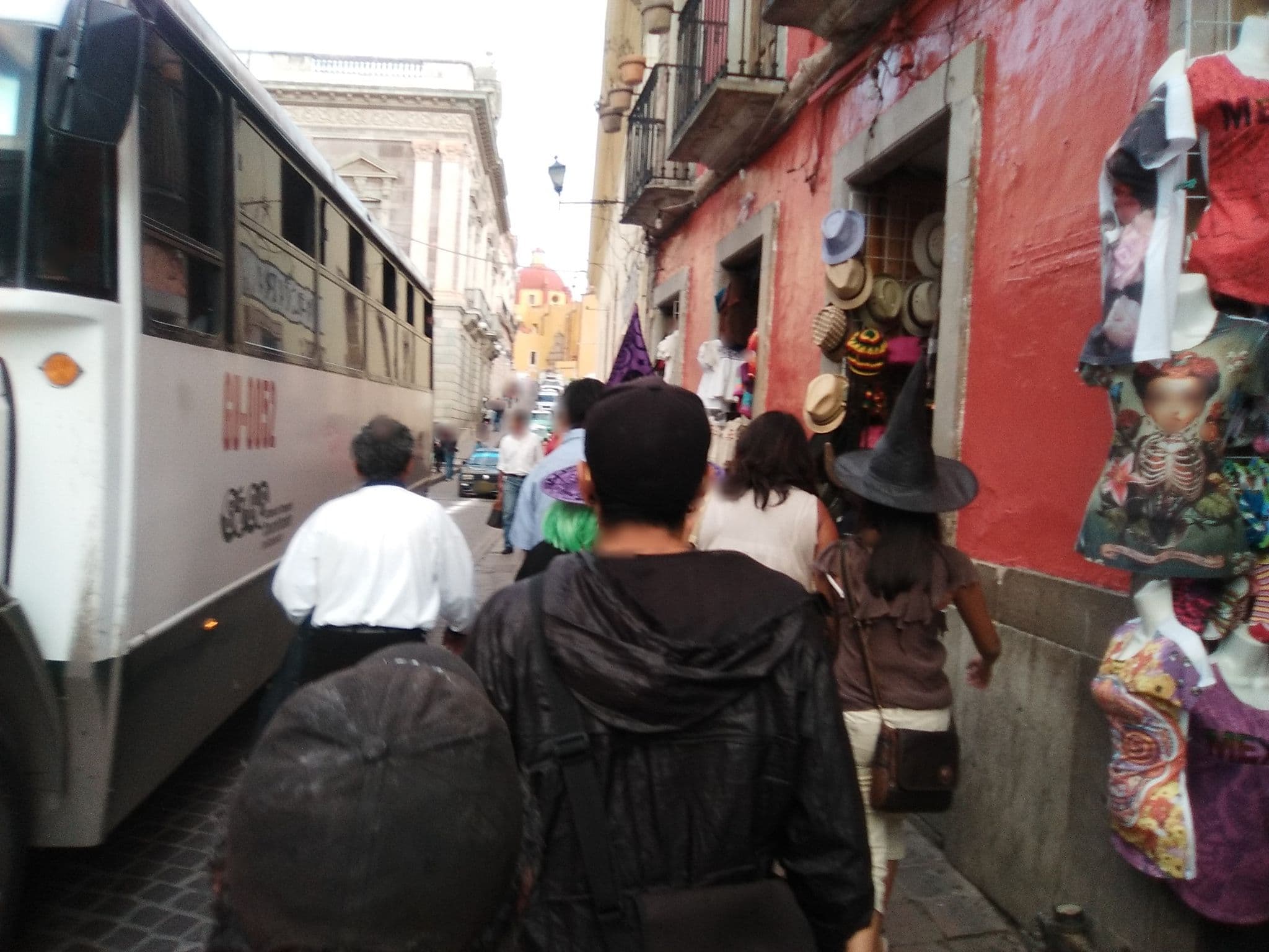 Street view near Hotel Juan Sendero, Guanajuato — © mapeadora (CC BY-SA · Mapillary)