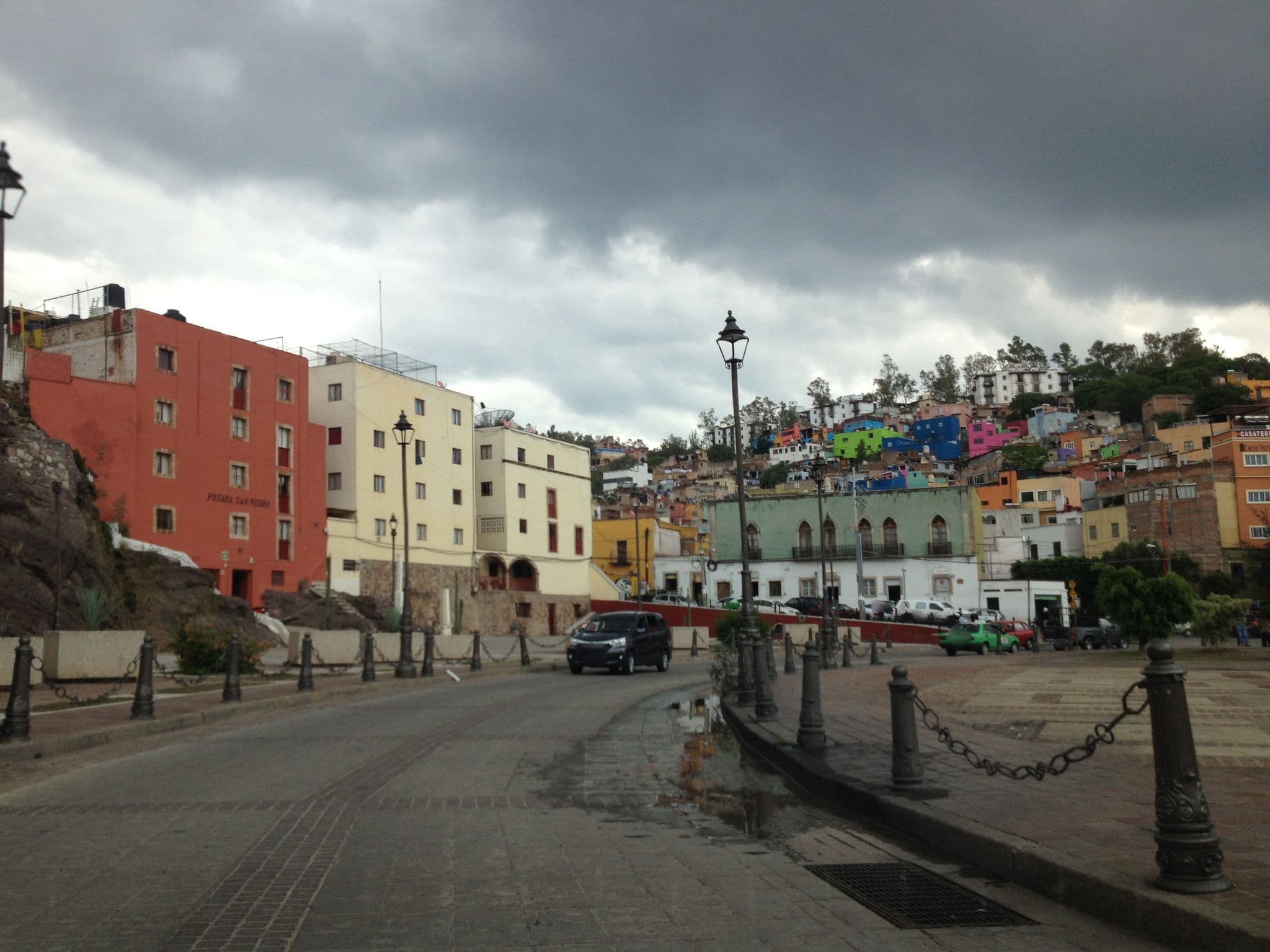 Street view near Holiday Inn Express Silao-aeropuerto Bajio, Guanajuato — © nicovargas (CC BY-SA · Mapillary)