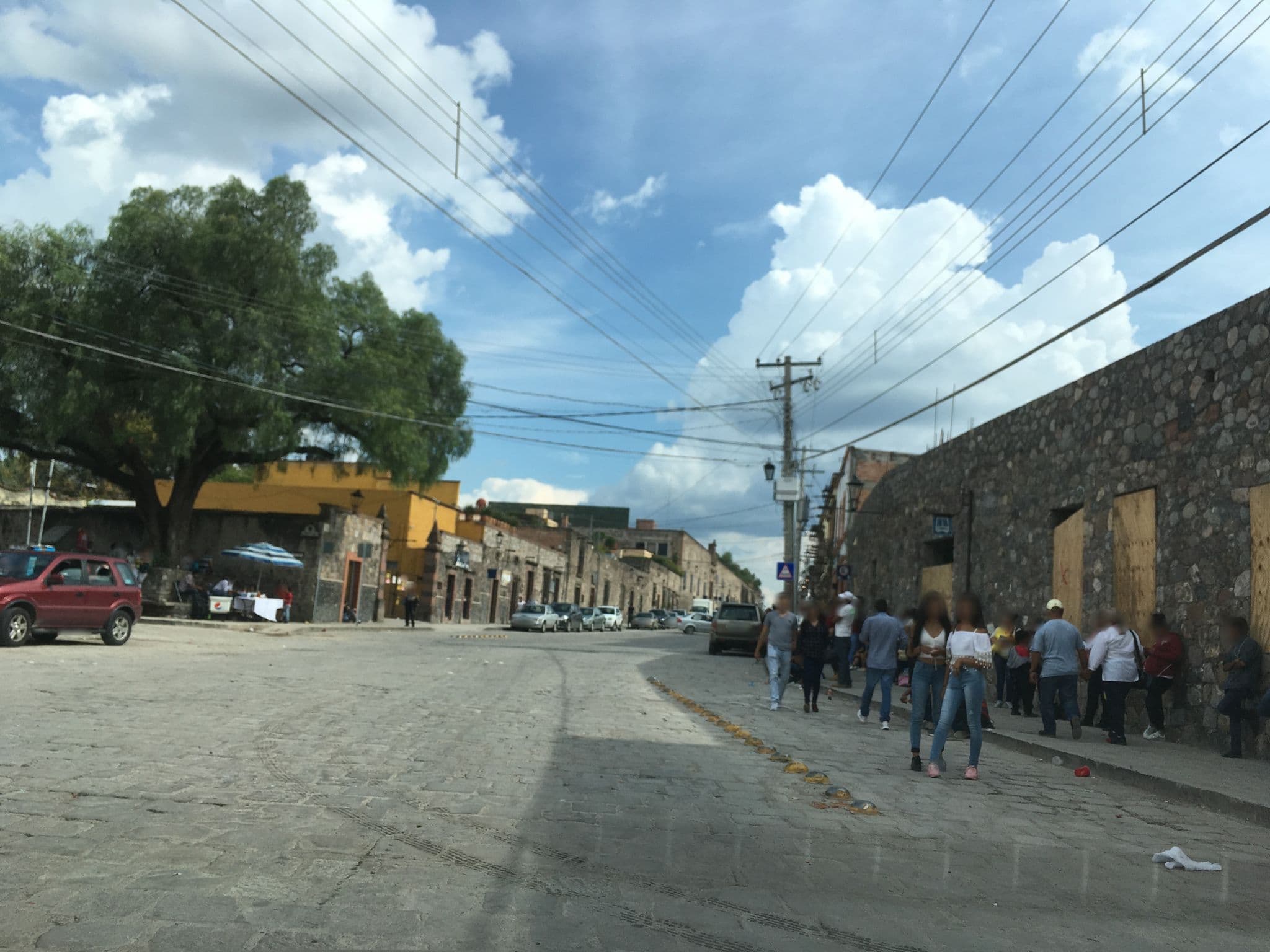 Street view near Huespedes Feliz, San Miguel de Allende — © nicovargas (CC BY-SA · Mapillary)