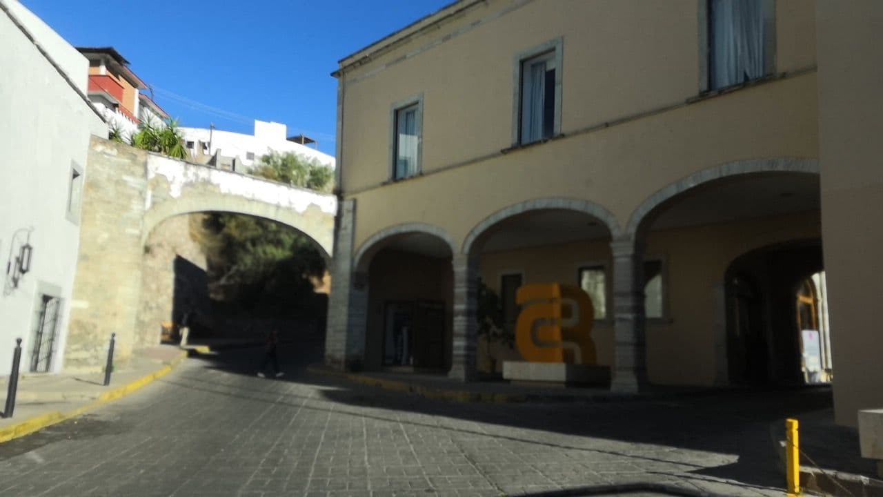Street view near Hotel Ex Hacienda San Xavier, Guanajuato — © oramire (CC BY-SA · Mapillary)