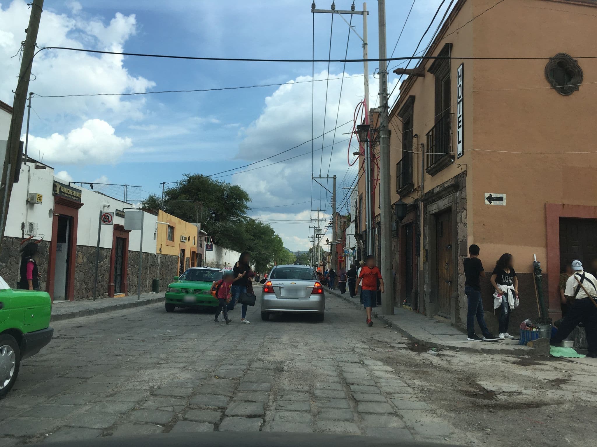 Street view near Hotel Posada La Fuente, San Miguel de Allende — © nicovargas (CC BY-SA · Mapillary)